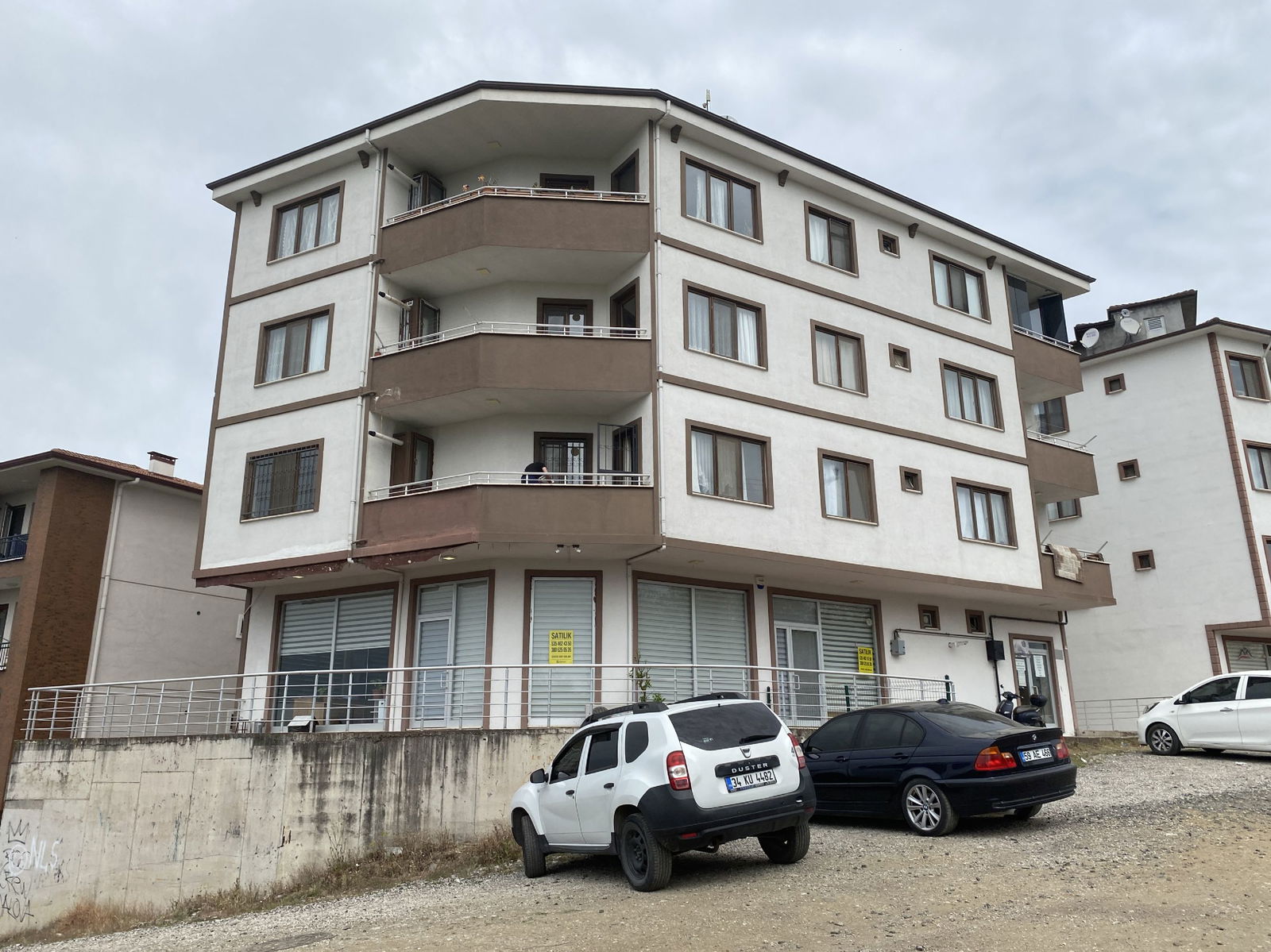 KONURALP ÜNİVERSİTE YERLEŞKESİNDE 194 M2 SATILIK DÜKKAN