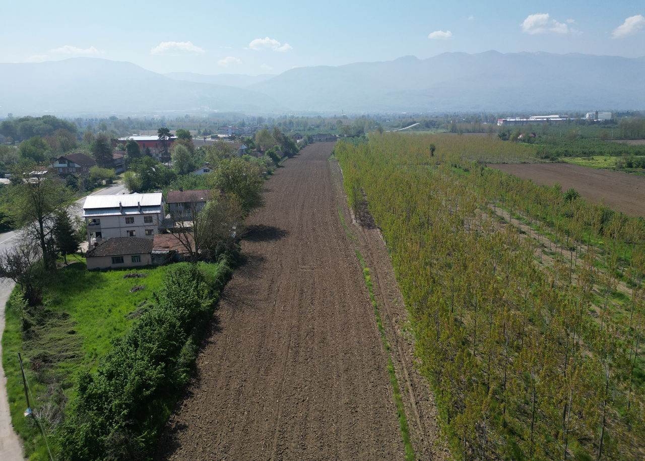 SİNİRCİ KÖYÜ'NDE 1377 - 3772   VE 11295 M2 SATILIK ARSALAR