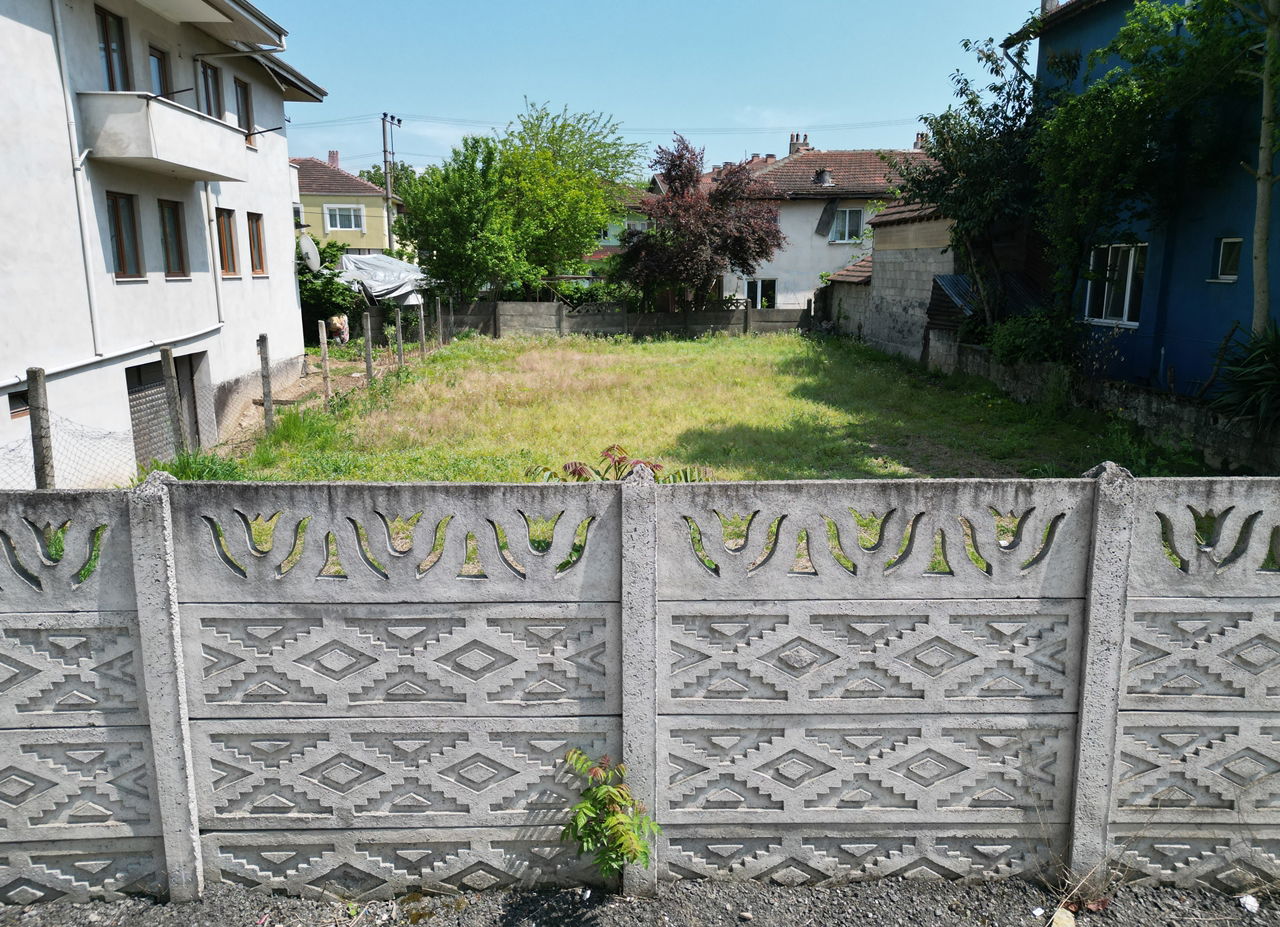 UZUN MUSTAFA MAHALLESİ'NDE 332 M2 SATILIK ARSA