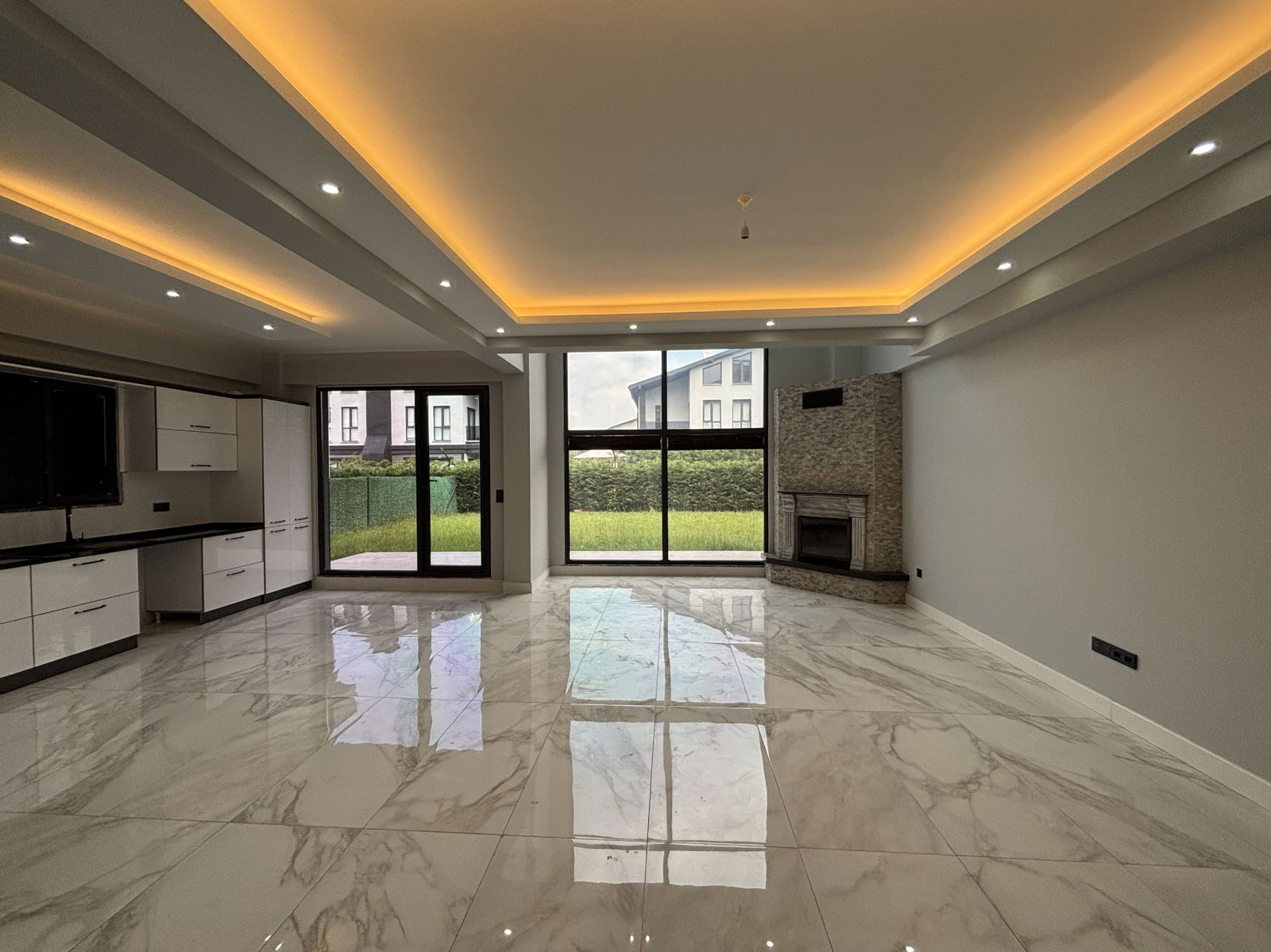 KÖRPEŞLER MAH. YEŞİLKENT 2'DE 4+1 210 M2 KİRALIK TEKİL VLLA