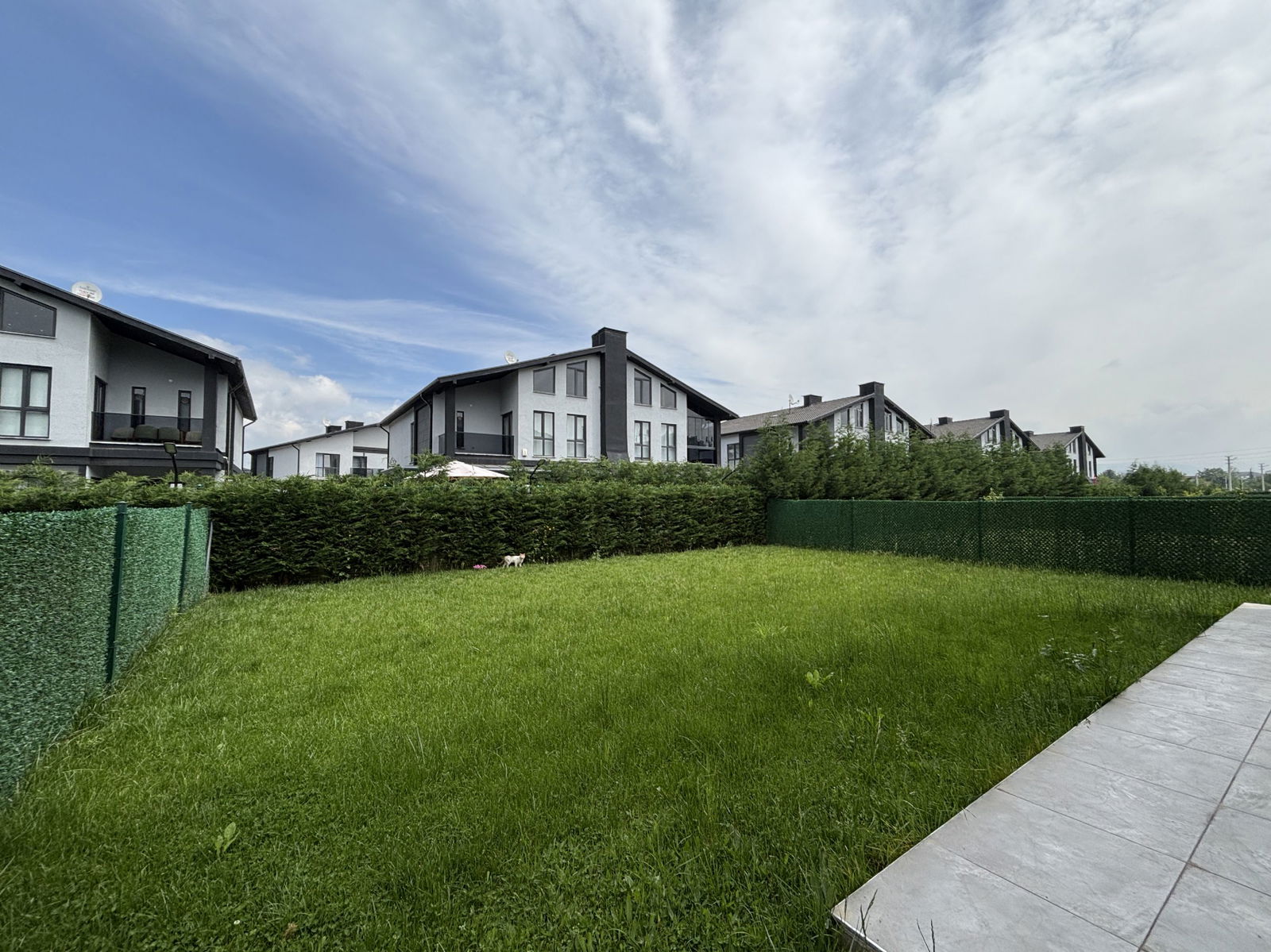 KÖRPEŞLER MAH. YEŞİLKENT 2'DE 4+1 210 M2 KİRALIK TEKİL VLLA