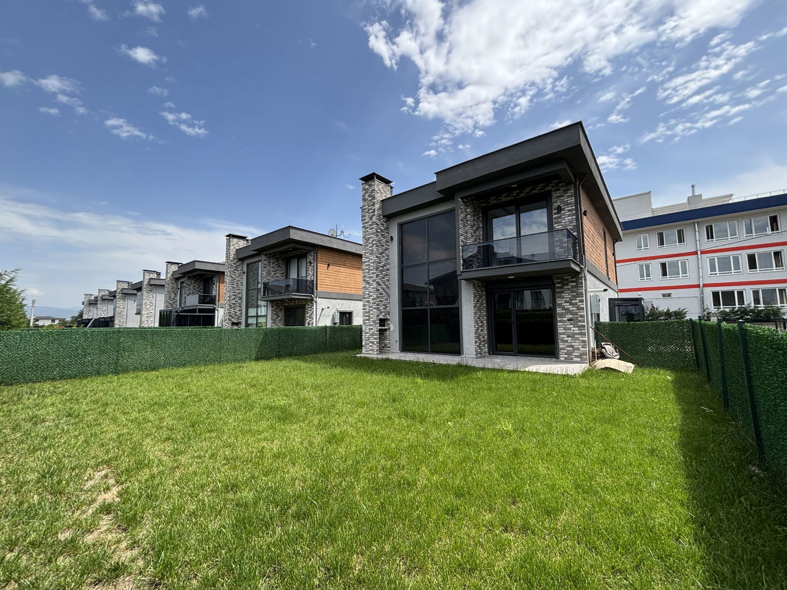 KÖRPEŞLER MAH. YEŞİLKENT 2'DE 4+1 210 M2 KİRALIK TEKİL VLLA