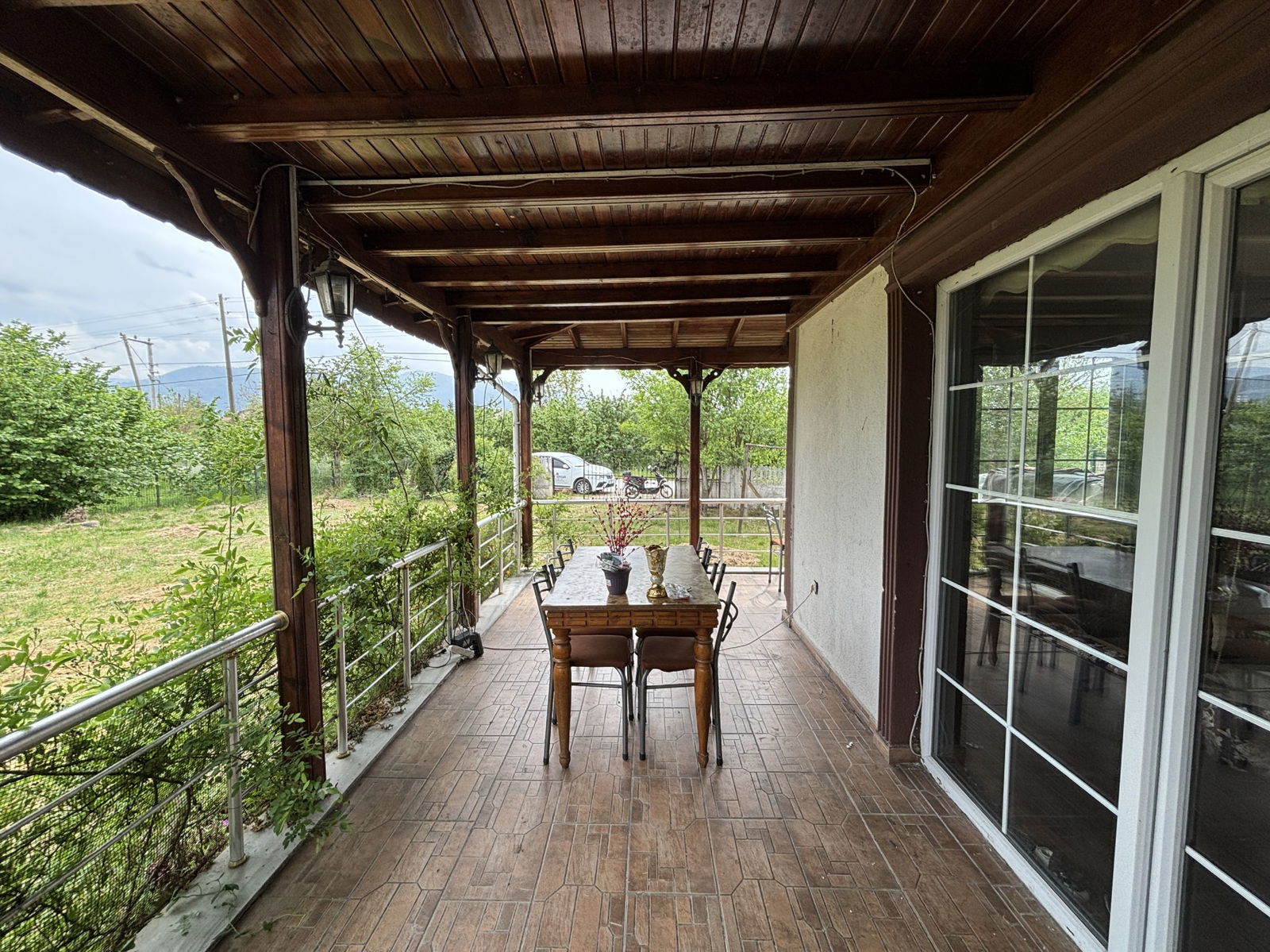 PINARLAR KÖYÜ'NDE 862 M2 ARSA ÜZERİNDE 4+1 SATILIK MÜSTAKİL EV