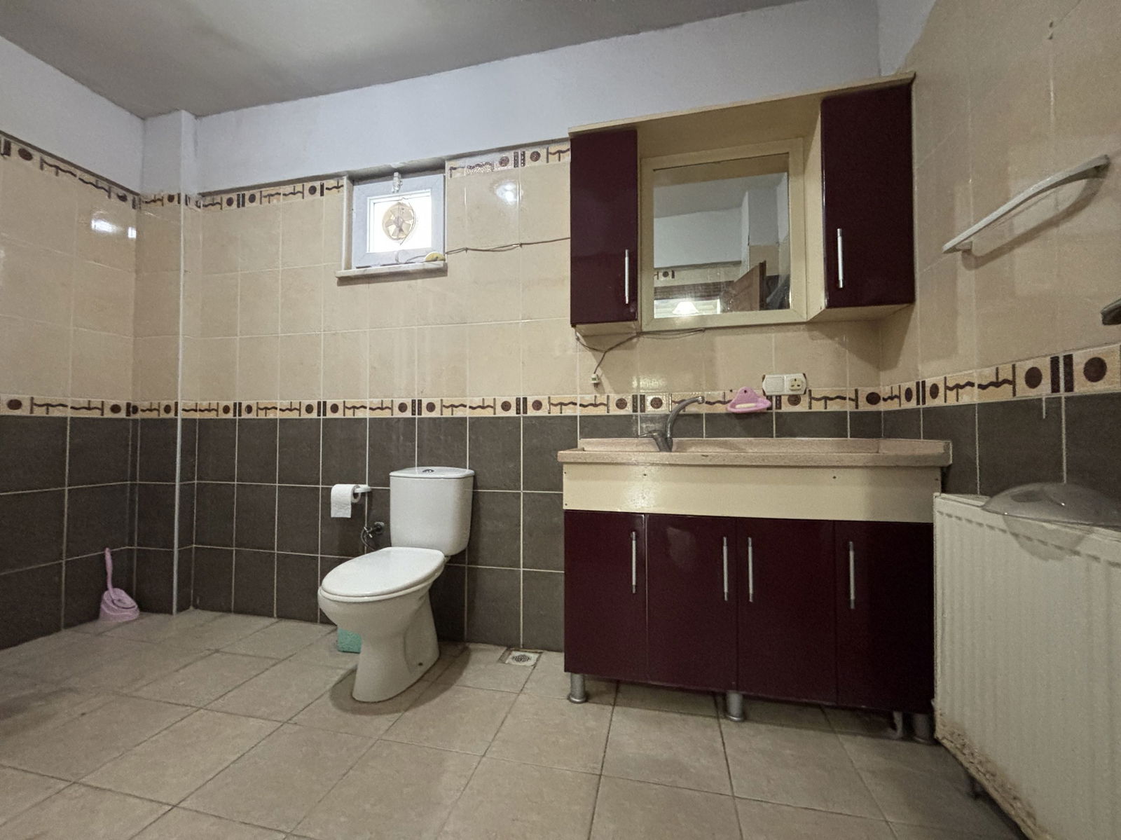 PINARLAR KÖYÜ'NDE 862 M2 ARSA ÜZERİNDE 4+1 SATILIK MÜSTAKİL EV