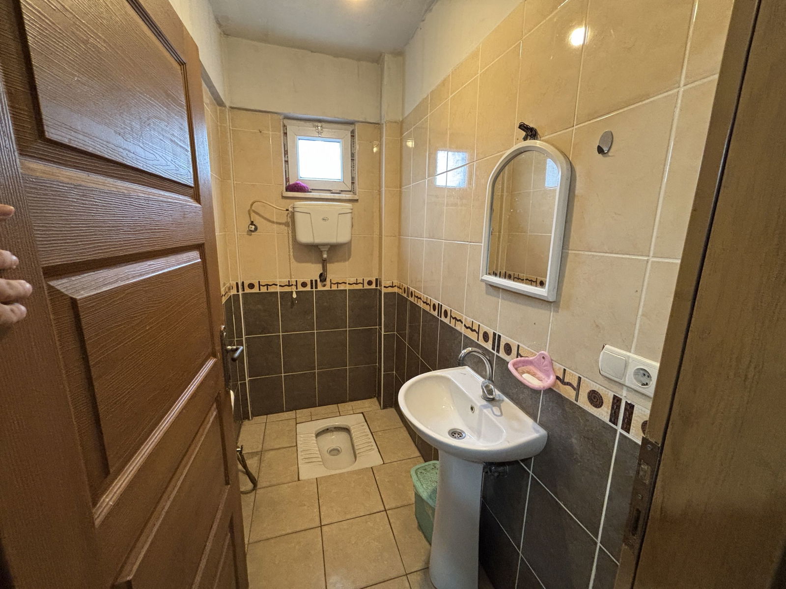 PINARLAR KÖYÜ'NDE 862 M2 ARSA ÜZERİNDE 4+1 SATILIK MÜSTAKİL EV