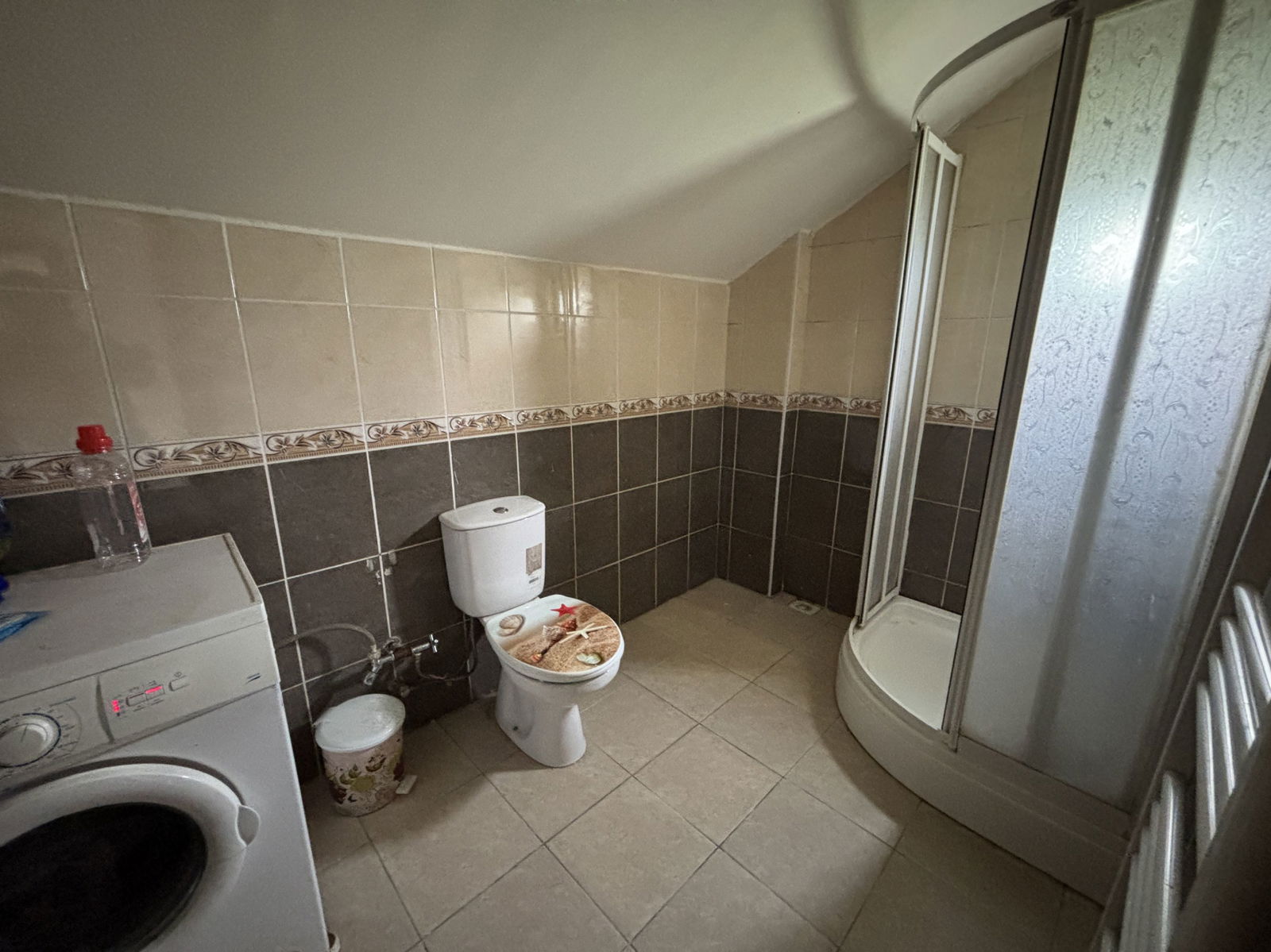 PINARLAR KÖYÜ'NDE 862 M2 ARSA ÜZERİNDE 4+1 SATILIK MÜSTAKİL EV