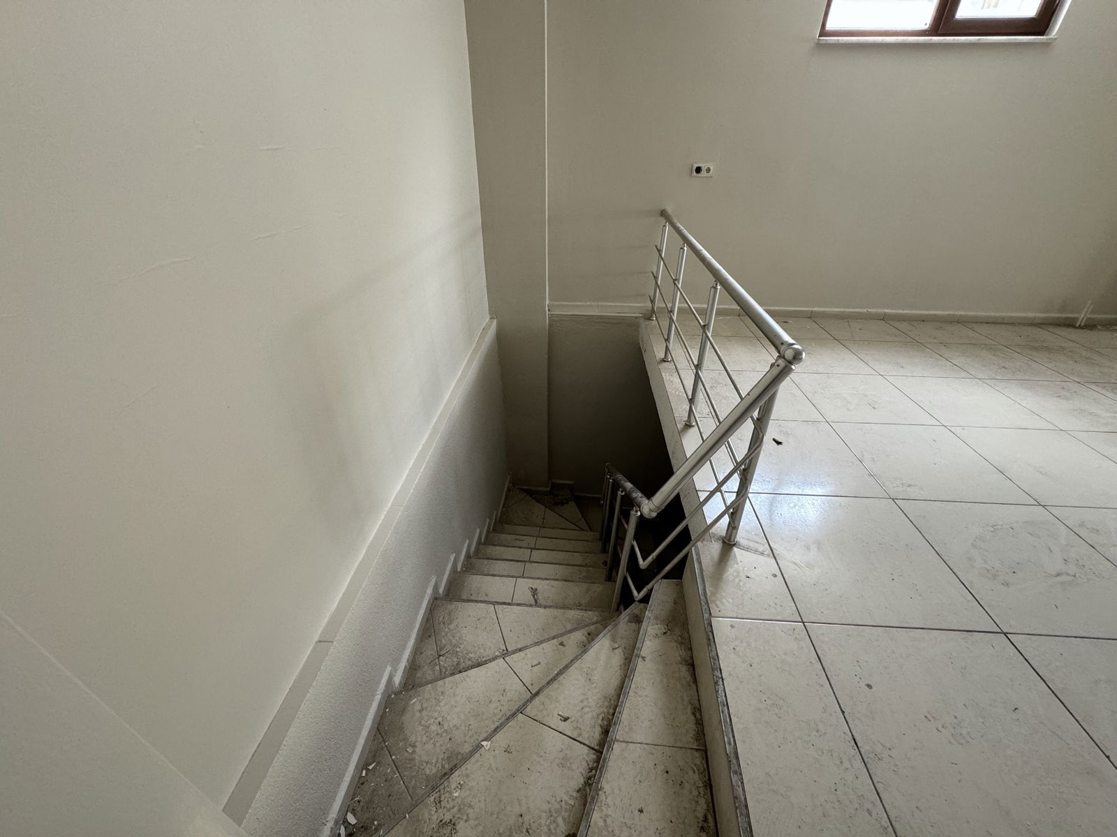 Kiralık Dükkan 55,000 TL