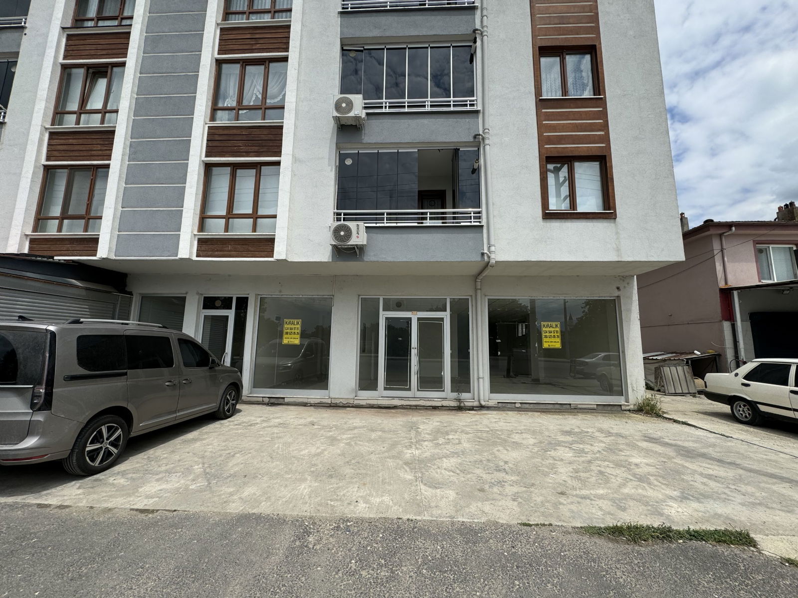 Kiralık Dükkan 55,000 TL