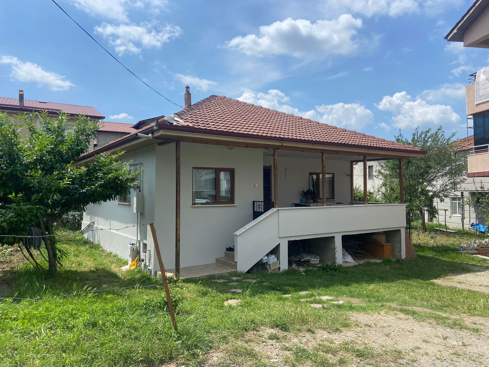  KAYNAŞLI MERKEZ SARIYER MAHALLESİNDE SATILIK MÜSTAKİL EV