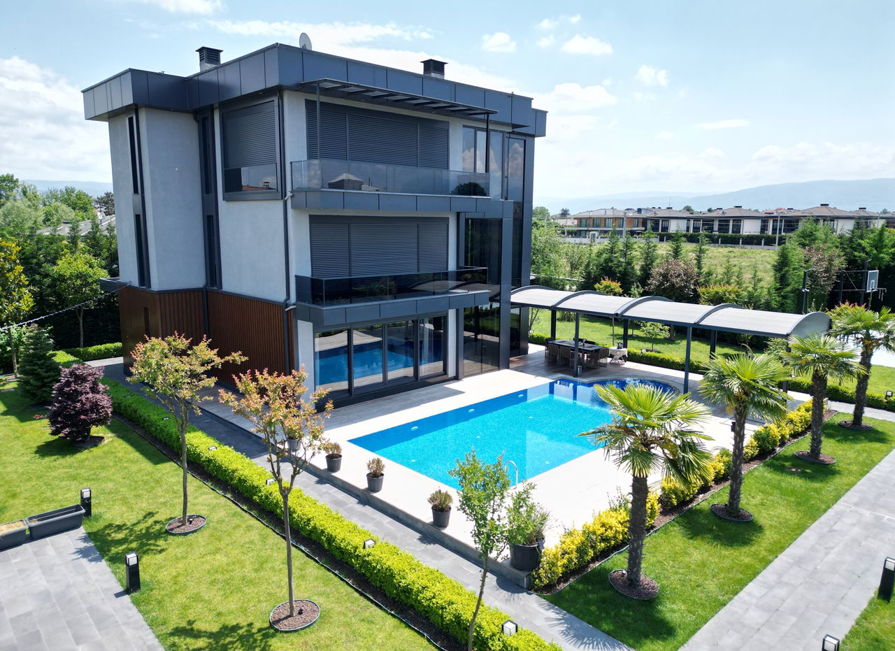 Satılık Villa 49,750,000 TL