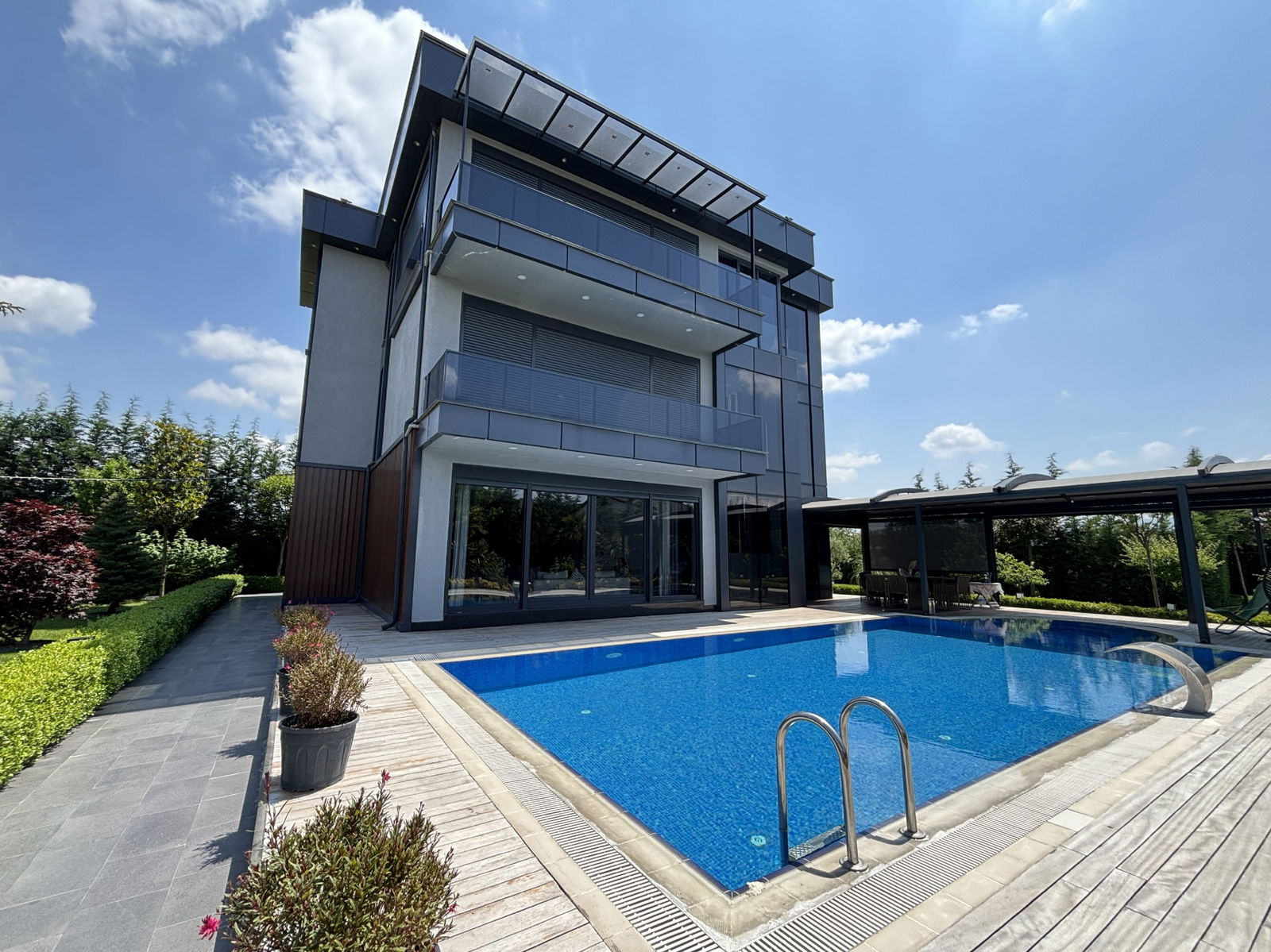Satılık Villa 49,750,000 TL
