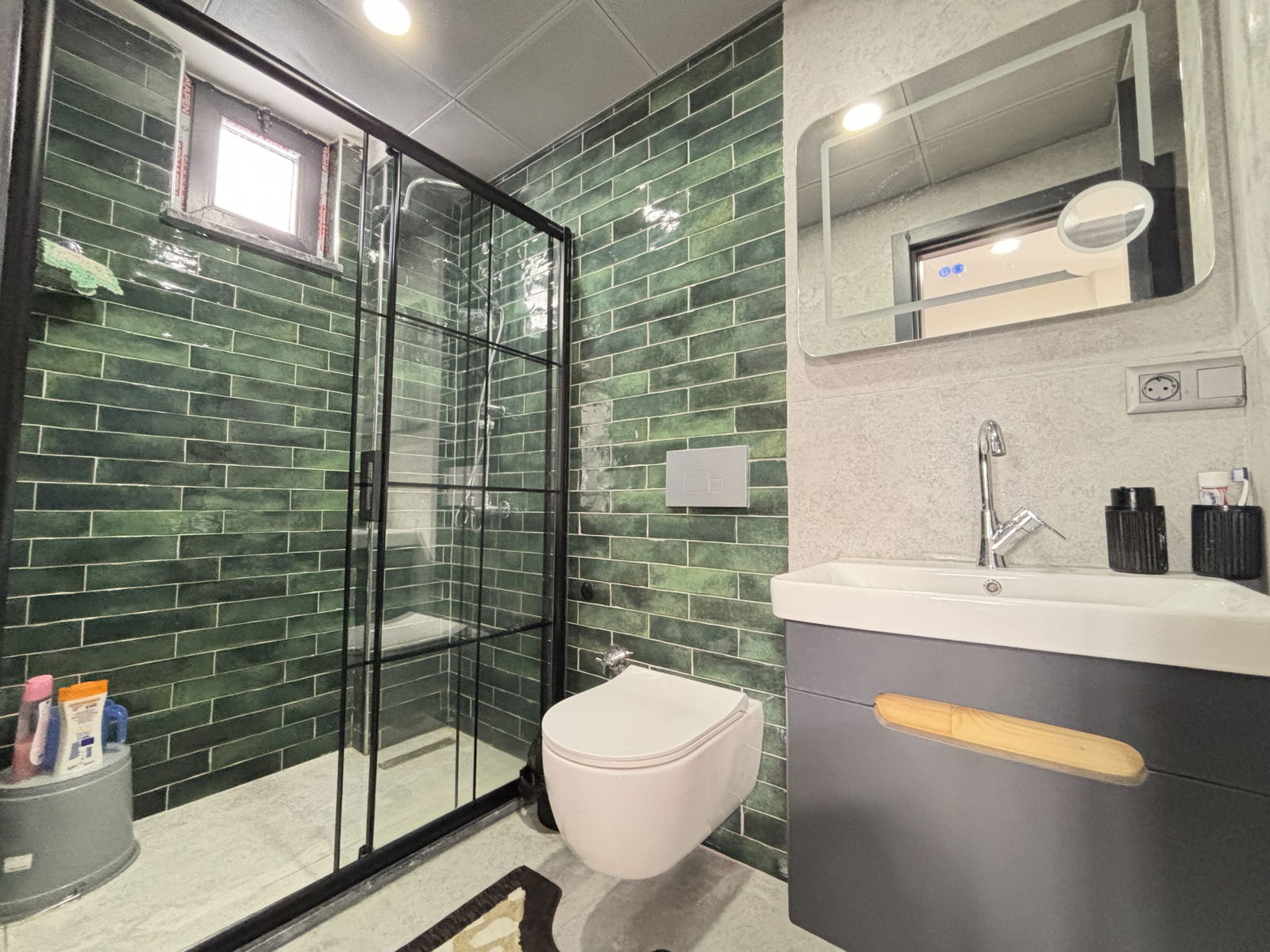 MUNCURLU'DA 1347 M2 ARSA İÇİNDE KIŞ BAHÇELİ SATILIK VİLLA