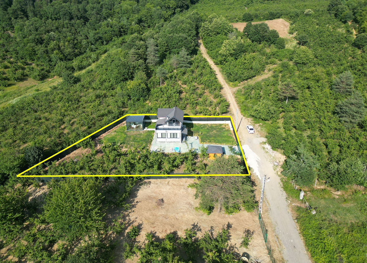 MUNCURLU'DA 1347 M2 ARSA İÇİNDE KIŞ BAHÇELİ SATILIK VİLLA