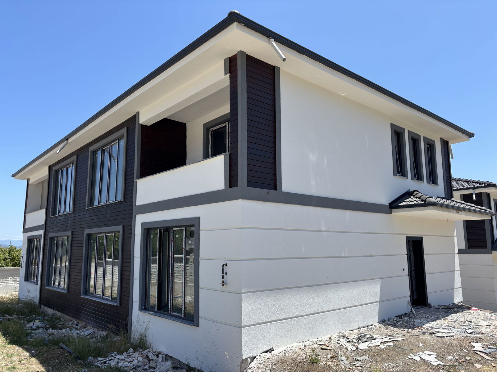 KÖRPEŞLER MAH. YEŞİLKENT 2'DE 4+1 191 M2 SATILIK TEKİL VİLLA