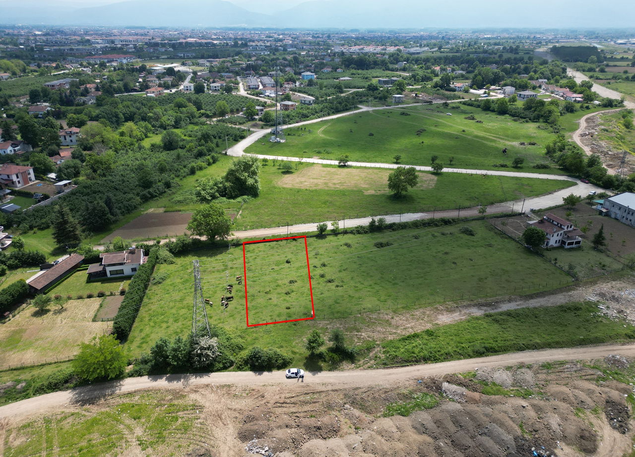  SARAYYERİ MAHALLESİ'NDE 1239 M2 SATILIK ARSA  