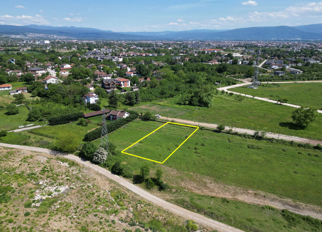  SARAYYERİ MAHALLESİ'NDE 1239 M2 SATILIK ARSA  