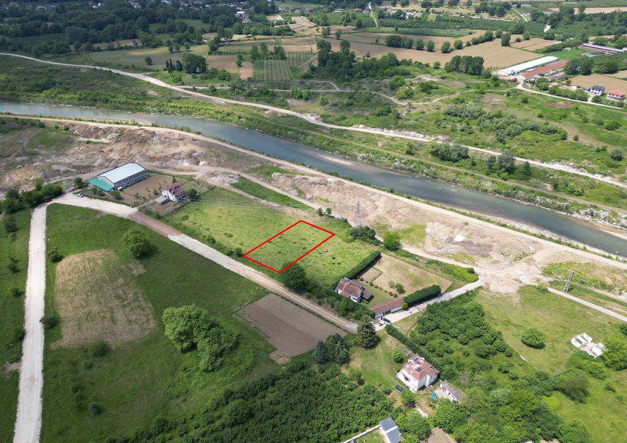  SARAYYERİ MAHALLESİ'NDE 1239 M2 SATILIK ARSA  