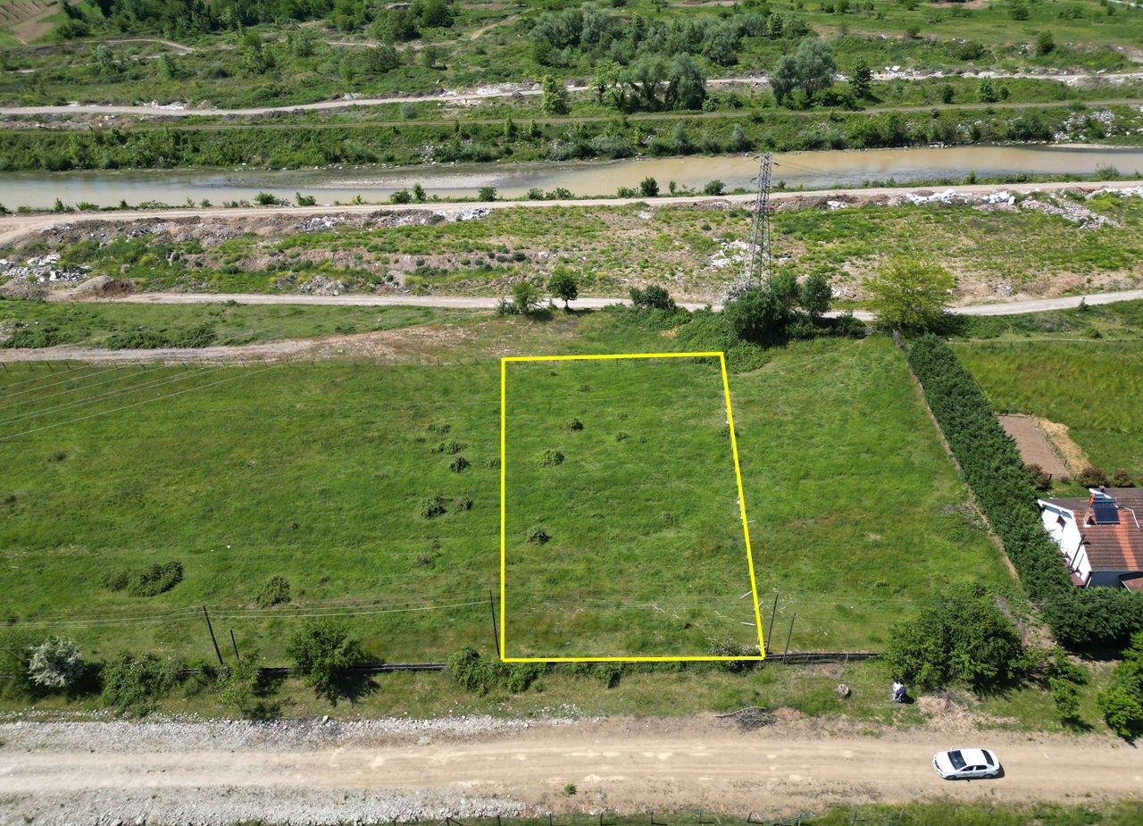  SARAYYERİ MAHALLESİ'NDE 1239 M2 SATILIK ARSA  