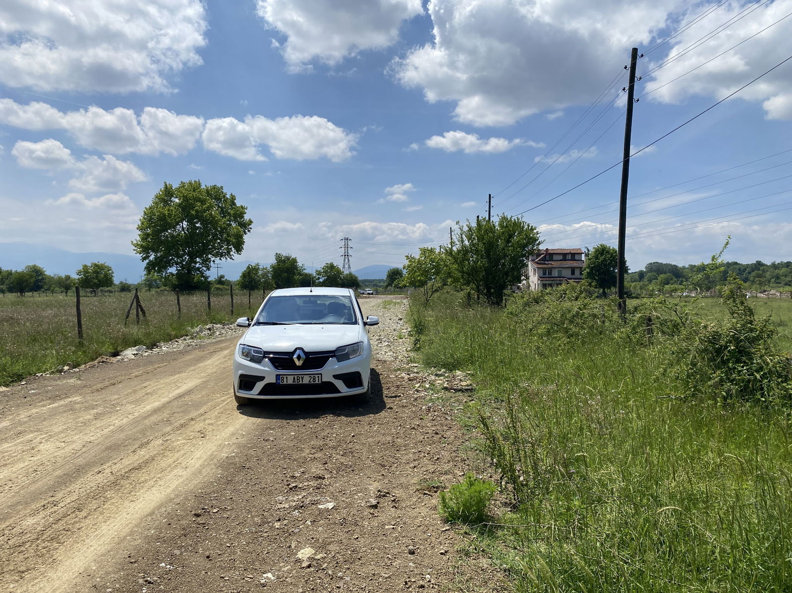  SARAYYERİ MAHALLESİ'NDE 1239 M2 SATILIK ARSA  