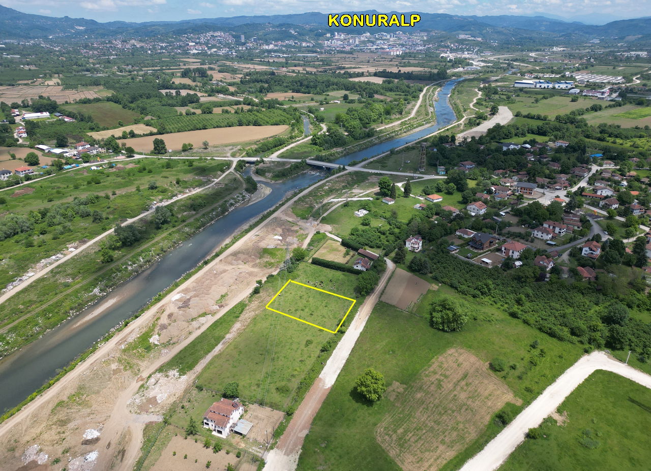  SARAYYERİ MAHALLESİ'NDE 1239 M2 SATILIK ARSA  