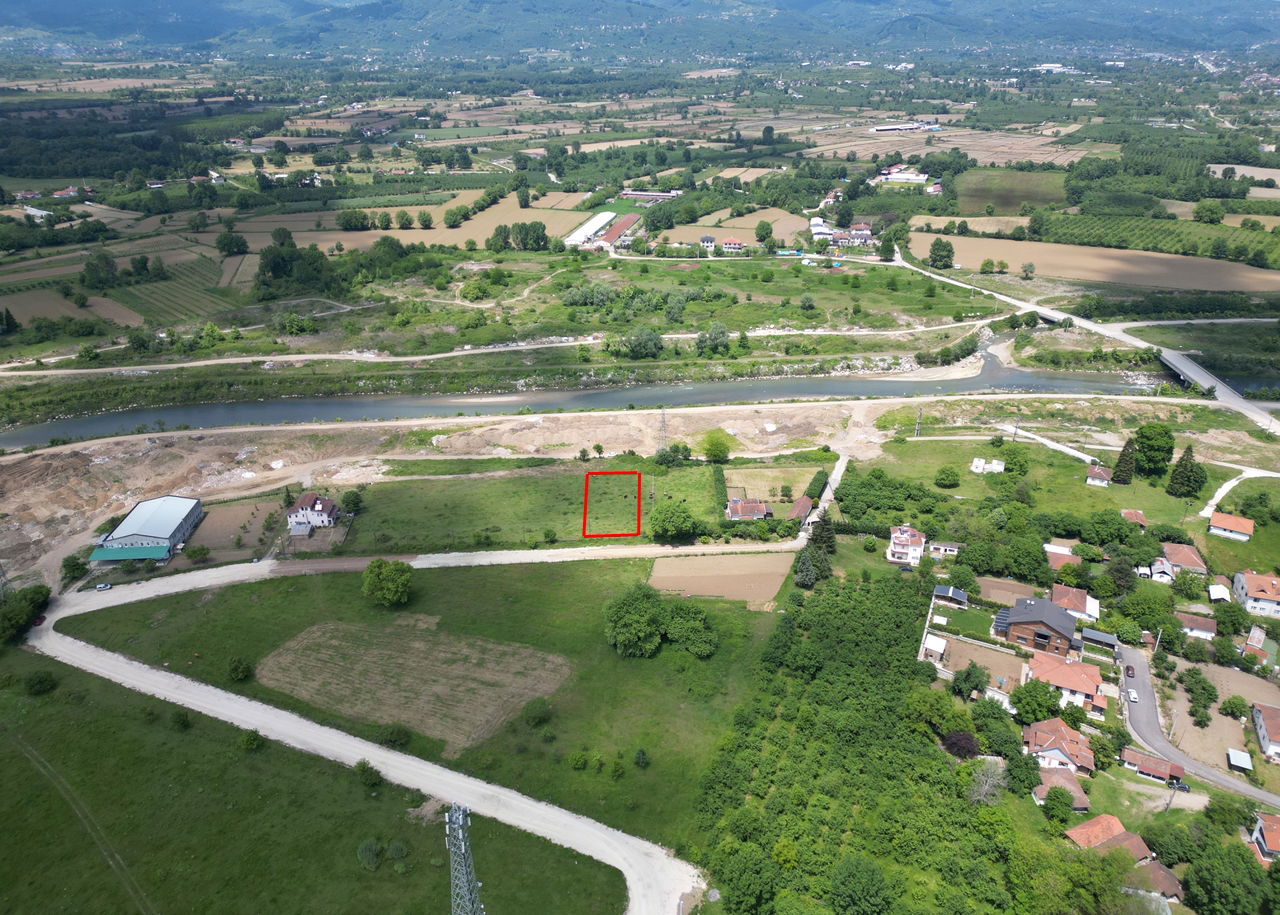  SARAYYERİ MAHALLESİ'NDE 1239 M2 SATILIK ARSA  