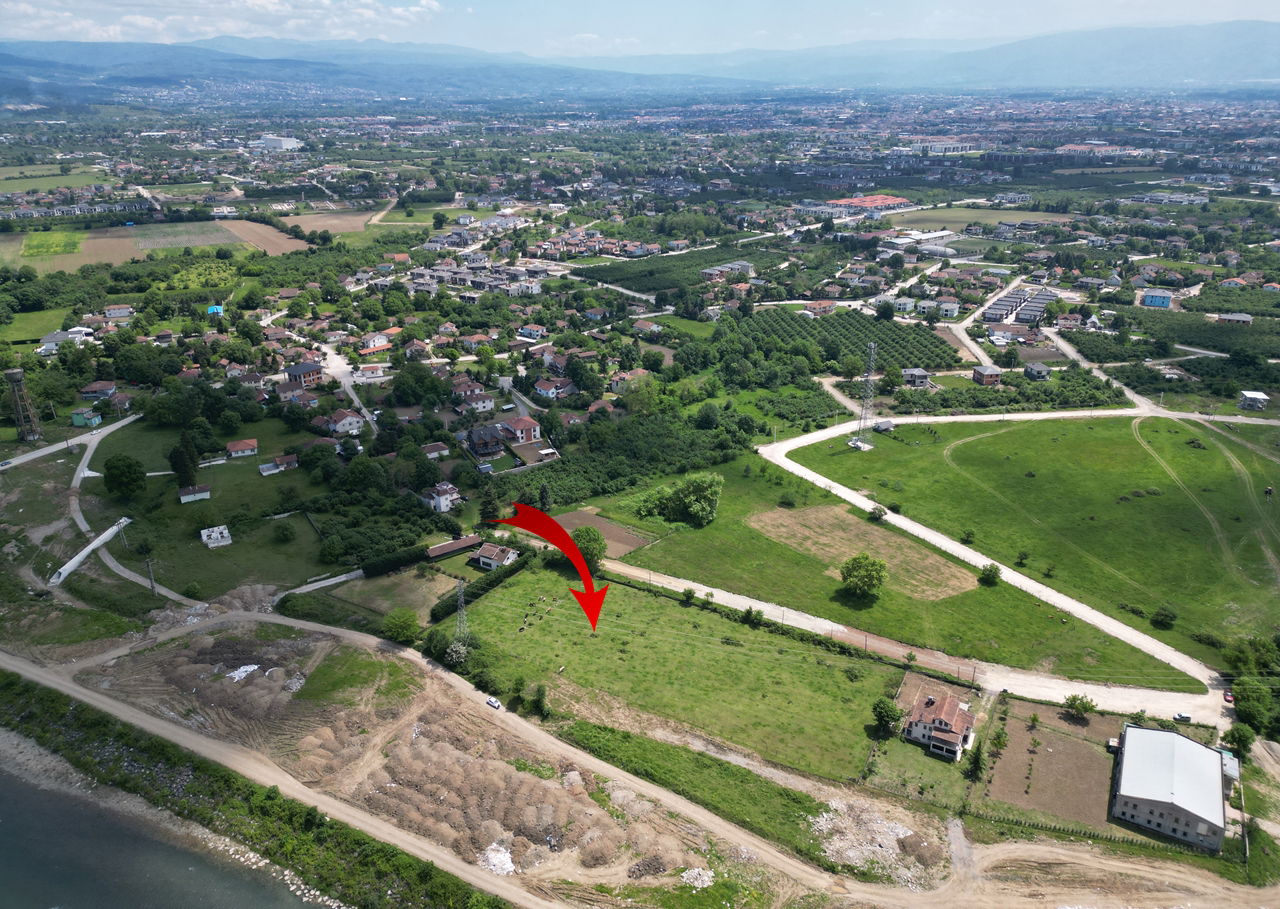  SARAYYERİ MAHALLESİ'NDE 1239 M2 SATILIK ARSA  