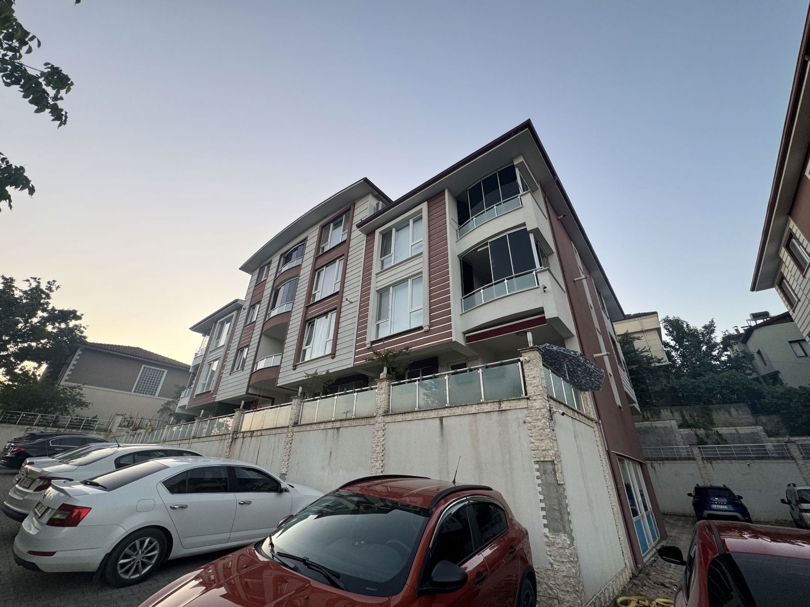 KONURALP SİTESİ'NDE 3+1 142 M2 SATILIK DAİRE