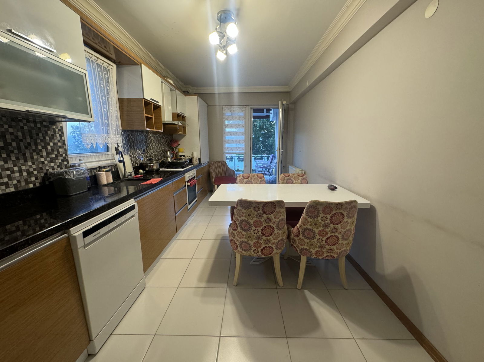 KONURALP SİTESİ'NDE 3+1 142 M2 SATILIK DAİRE