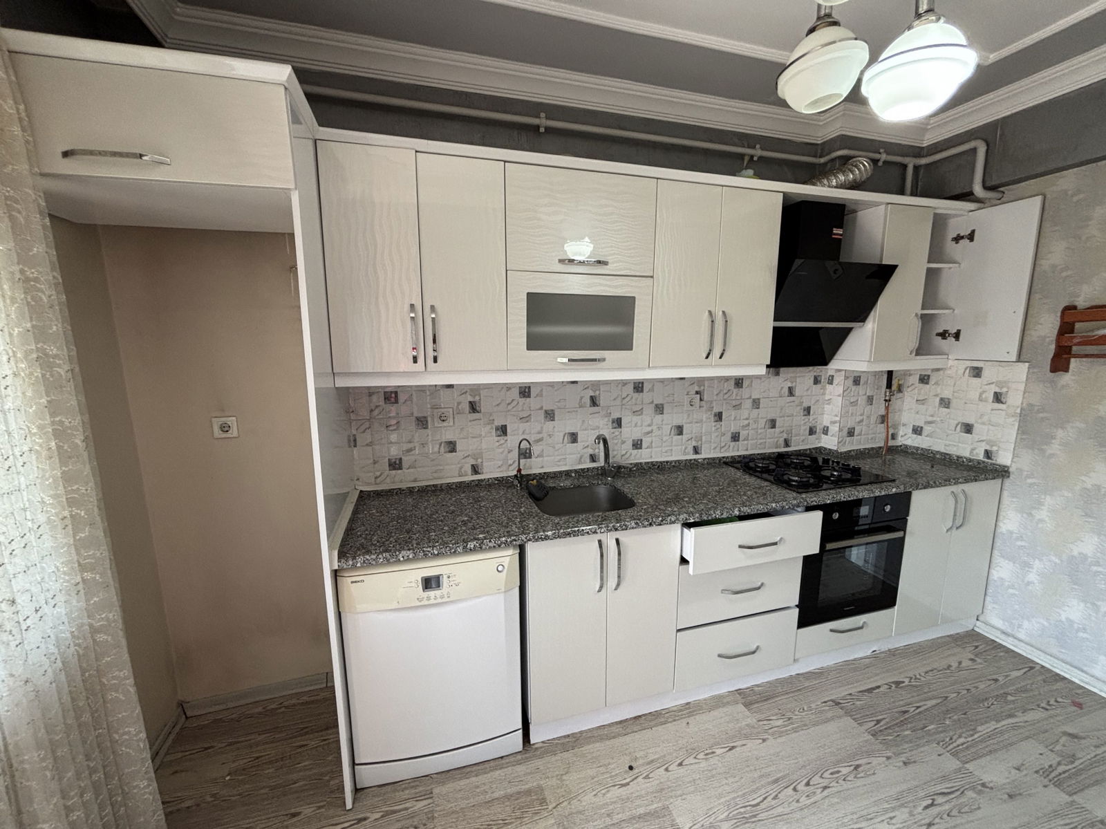 OSMANLI KONAKLARI'NDA 3+1 130 M2 SATILIK DAİRE