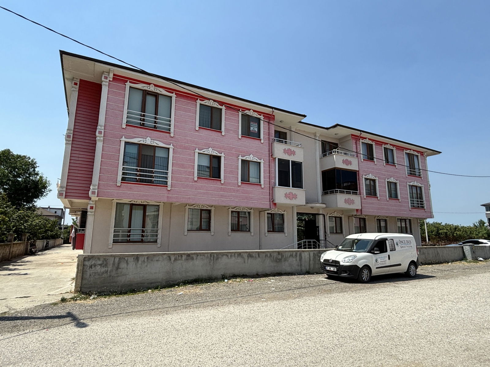 OSMANLI KONAKLARI'NDA 3+1 130 M2 SATILIK DAİRE