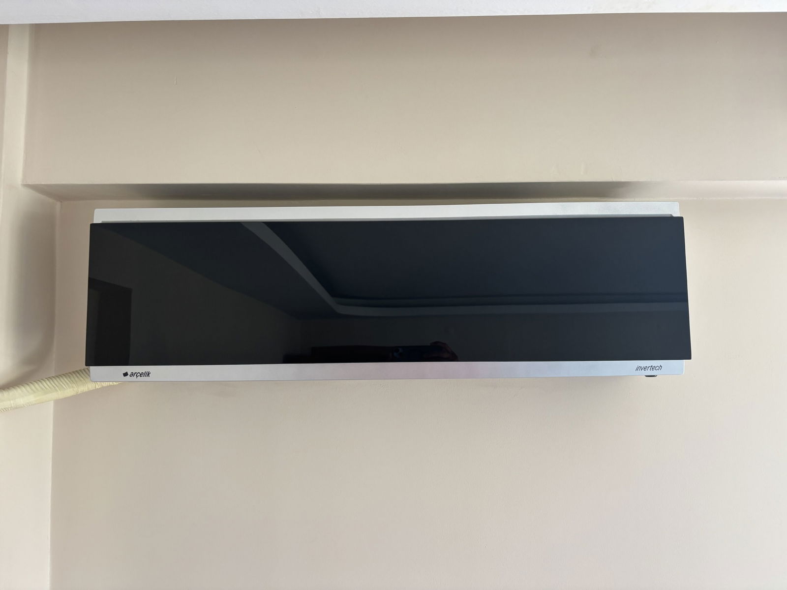 LALEZAR KONAKLARI'NDA 3+1 161 M2 SATILIK ARA KAT DAİRE