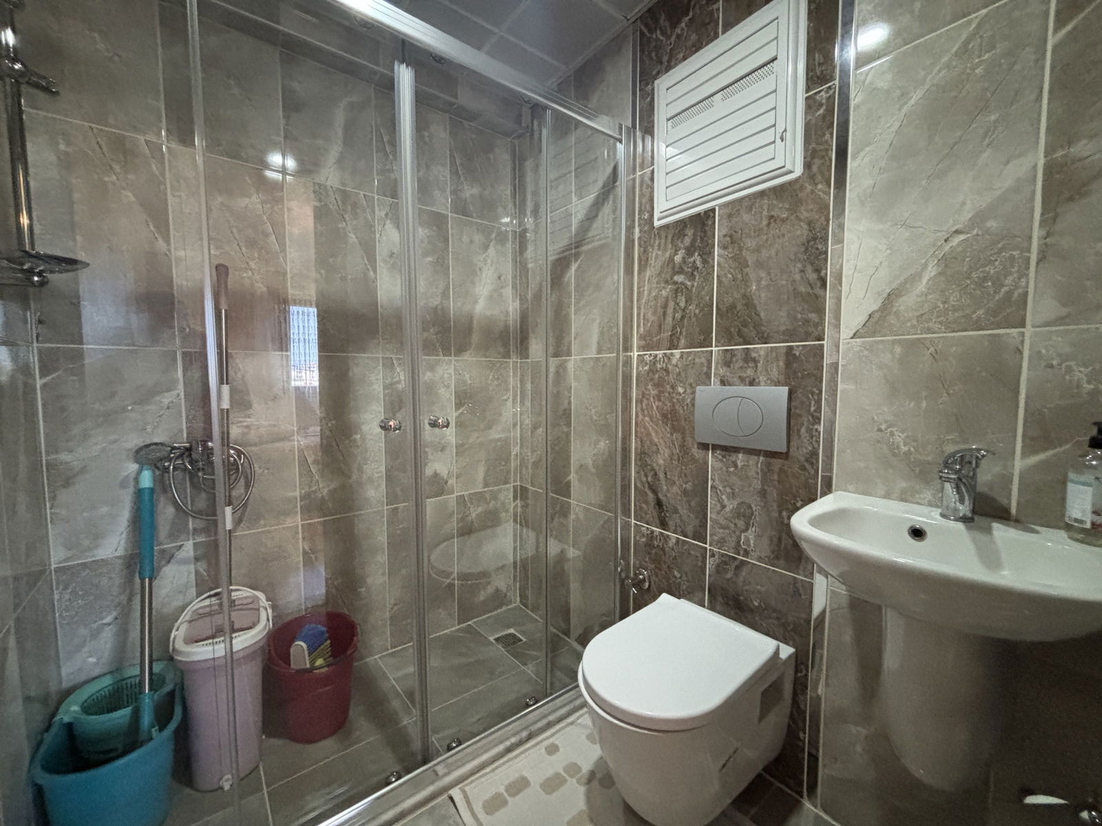 LALEZAR KONAKLARI'NDA 3+1 161 M2 SATILIK ARA KAT DAİRE