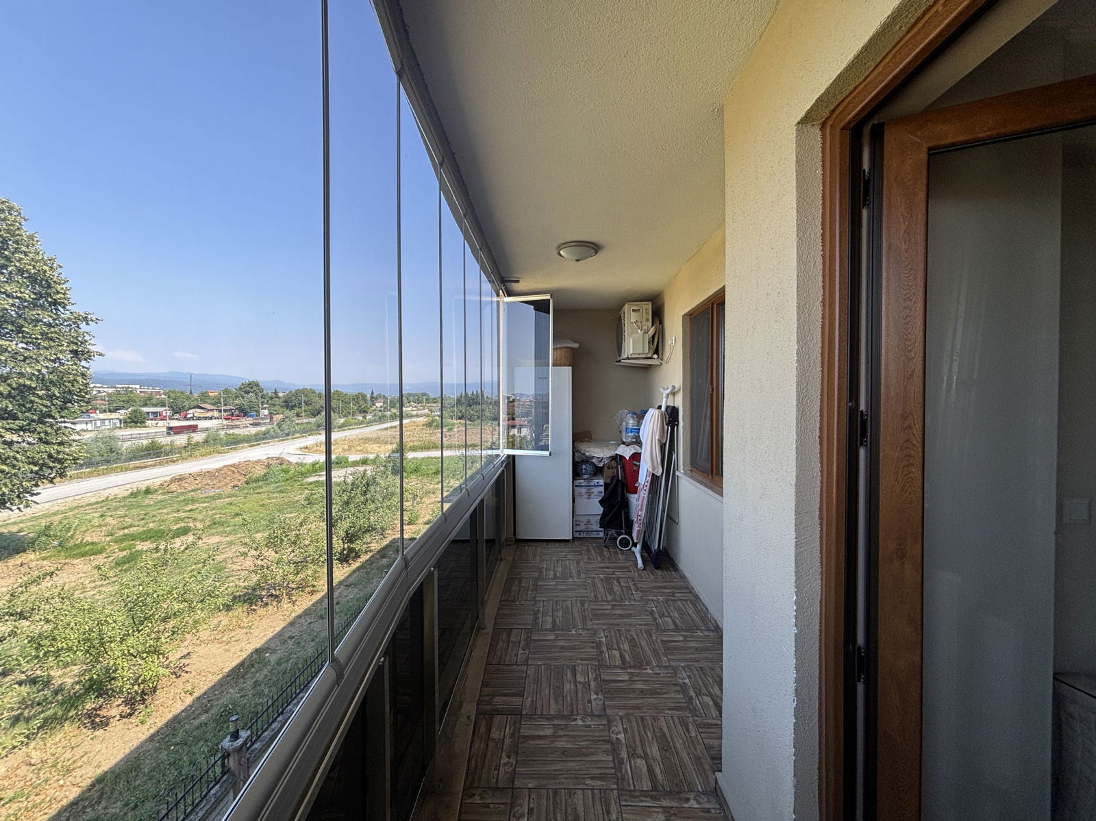 LALEZAR KONAKLARI'NDA 3+1 161 M2 SATILIK ARA KAT DAİRE