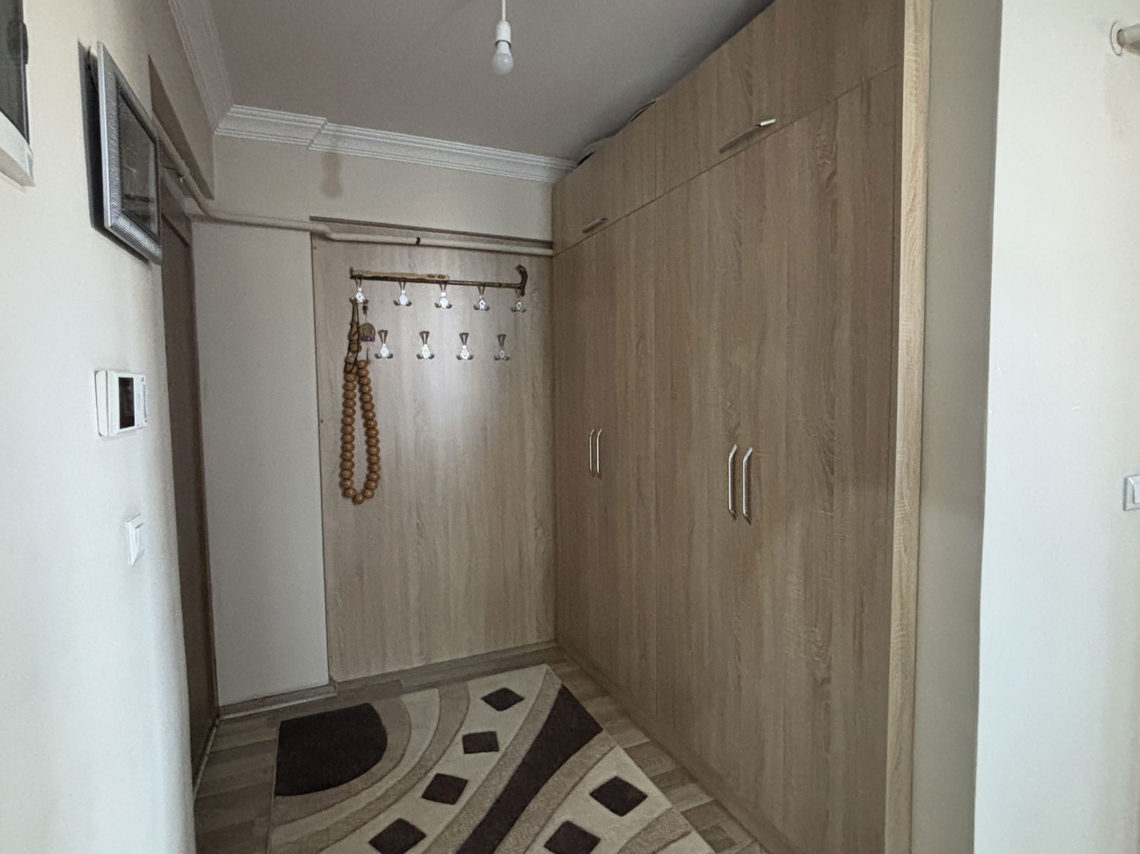 LALEZAR KONAKLARI'NDA 3+1 161 M2 SATILIK ARA KAT DAİRE