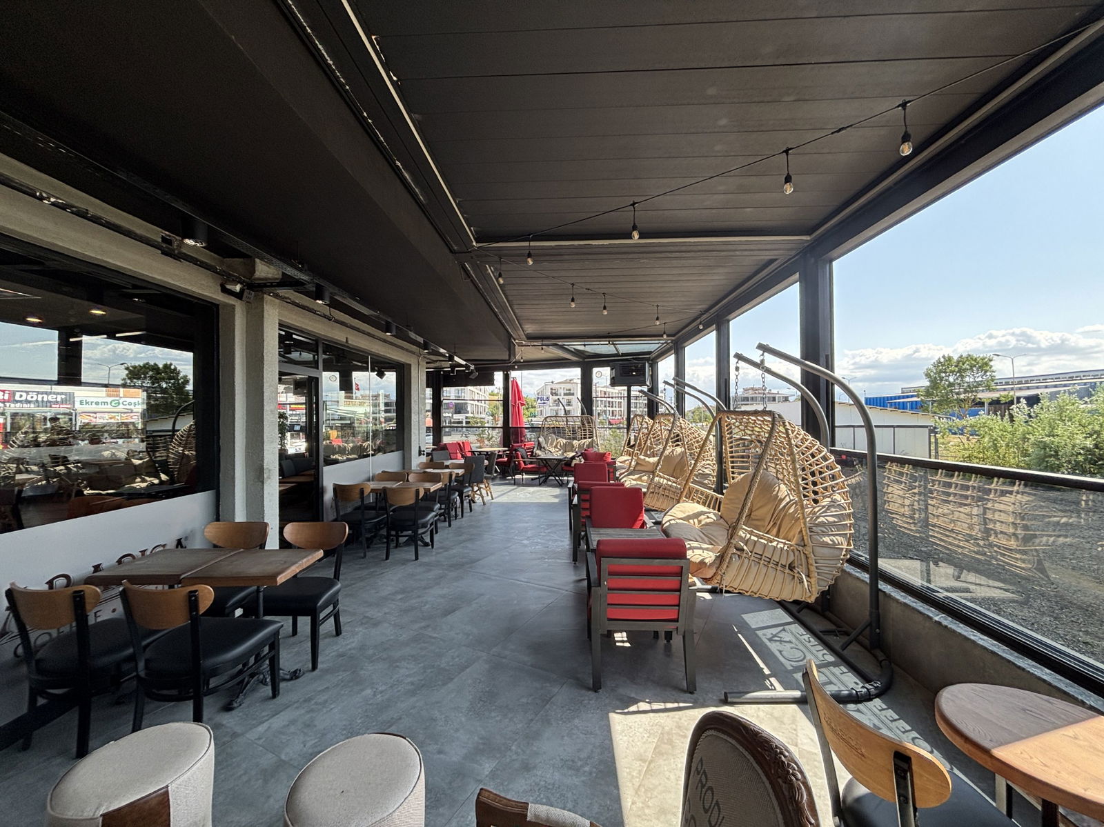 KONURALP NECMİ HOŞVER CADDESİNE CEPHE 350 M2 SATILIK İŞ YERİ