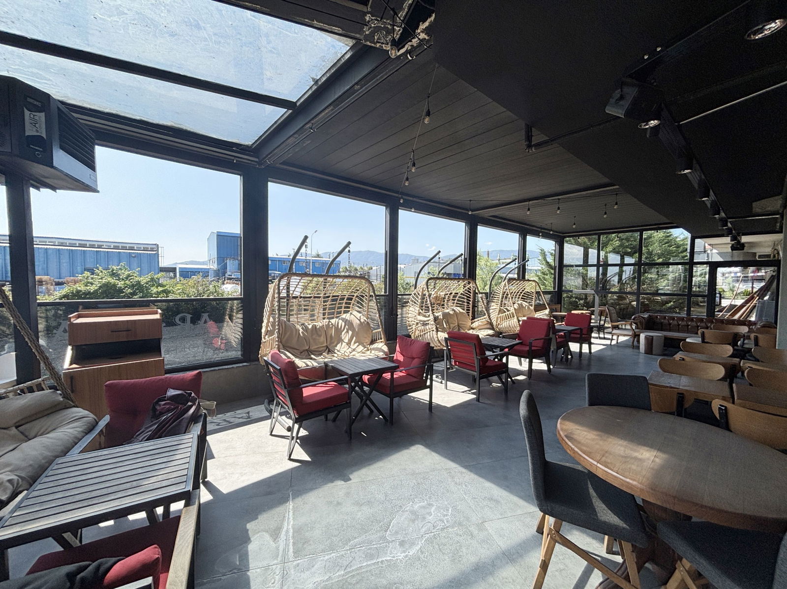 KONURALP NECMİ HOŞVER CADDESİNE CEPHE 350 M2 SATILIK İŞ YERİ