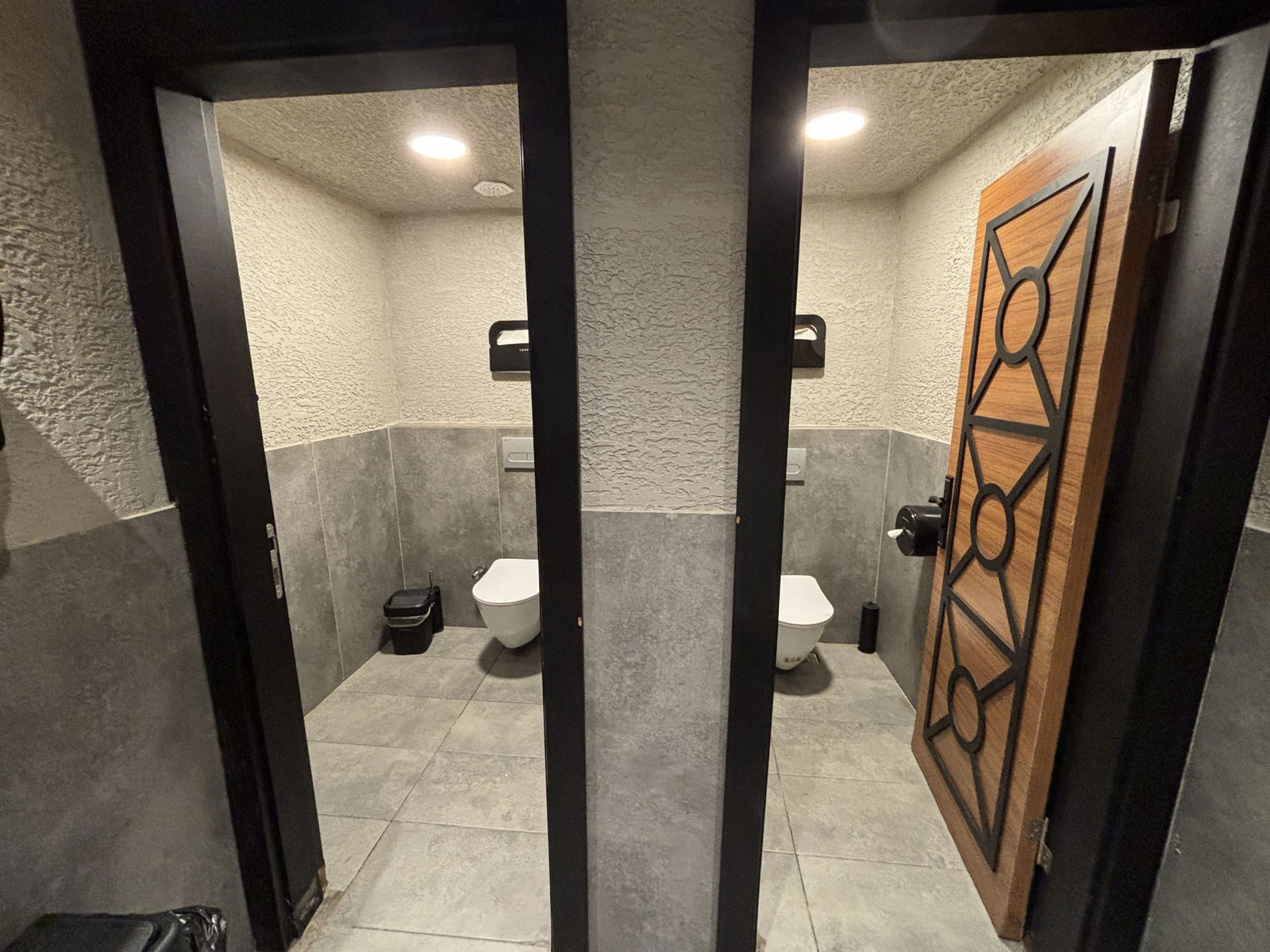 KONURALP NECMİ HOŞVER CADDESİNE CEPHE 350 M2 SATILIK İŞ YERİ