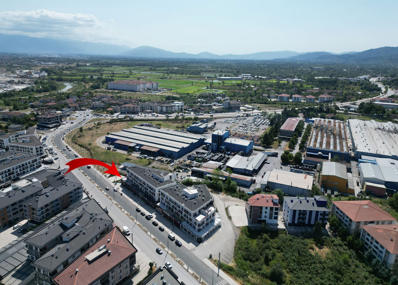 KONURALP NECMİ HOŞVER CADDESİNE CEPHE 350 M2 SATILIK İŞ YERİ