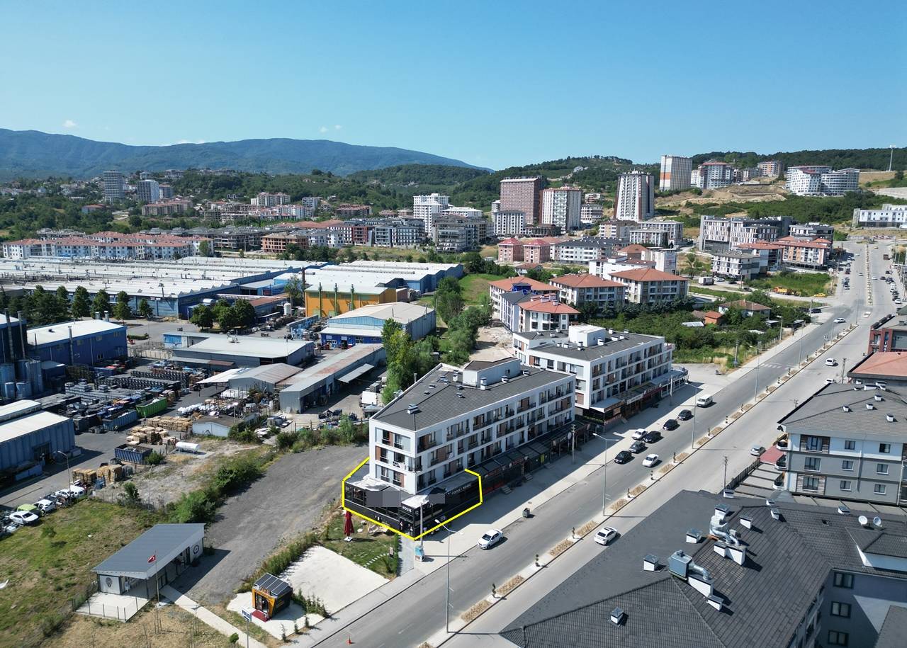 KONURALP NECMİ HOŞVER CADDESİNE CEPHE 350 M2 SATILIK İŞ YERİ
