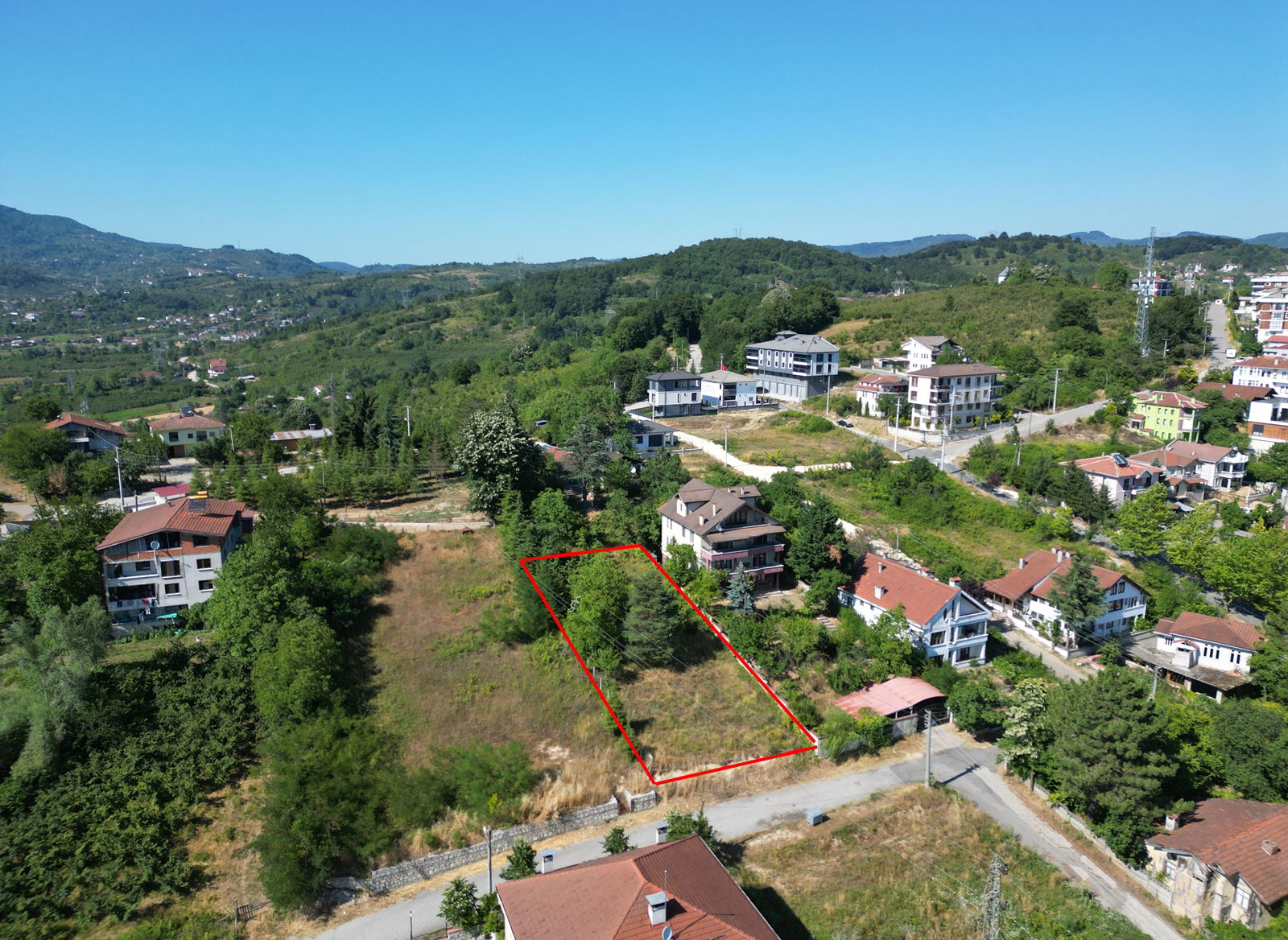 KONURALP'TE 796 M2 SATILIK ARSA 