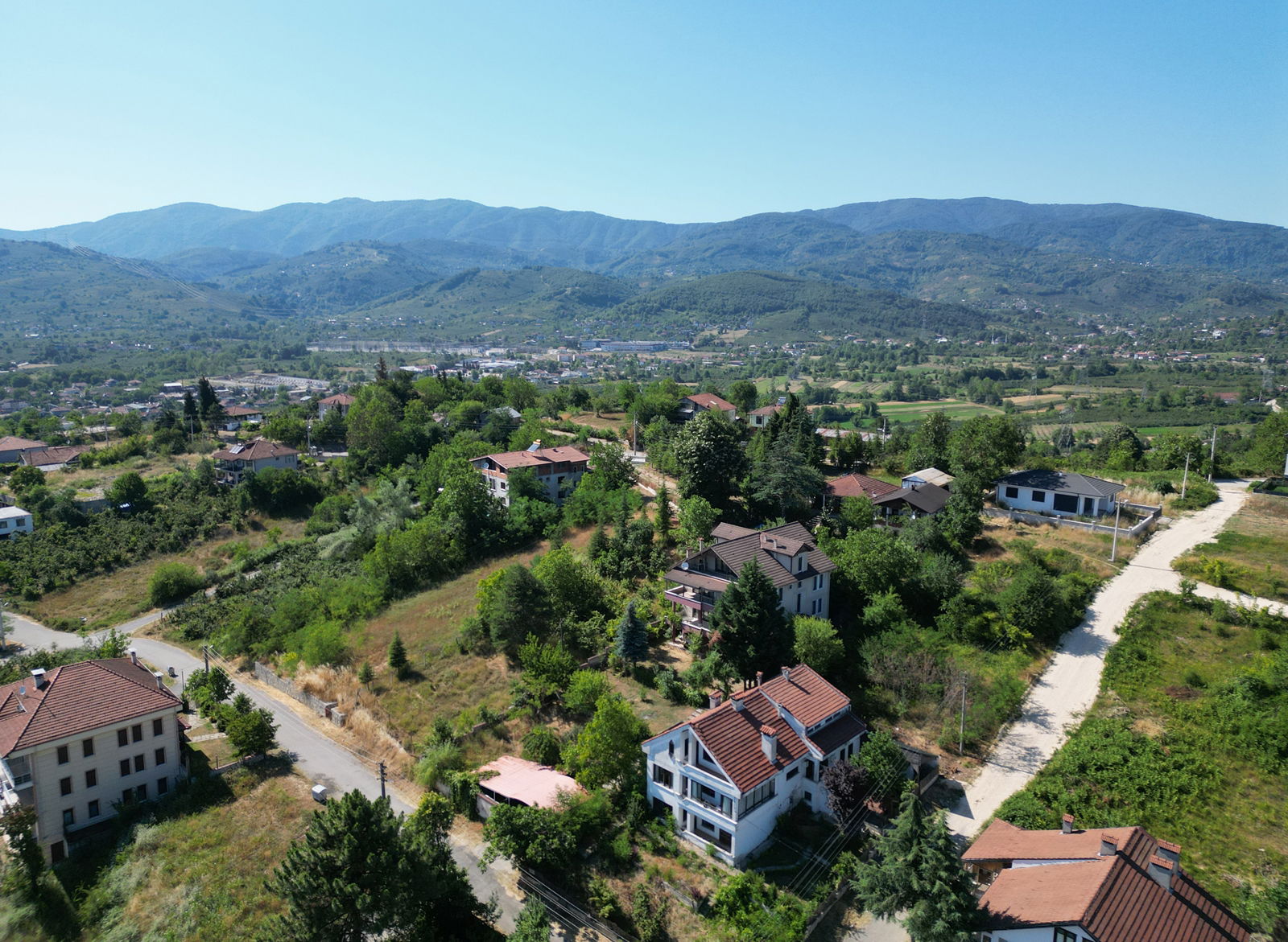 KONURALP'TE 796 M2 SATILIK ARSA 