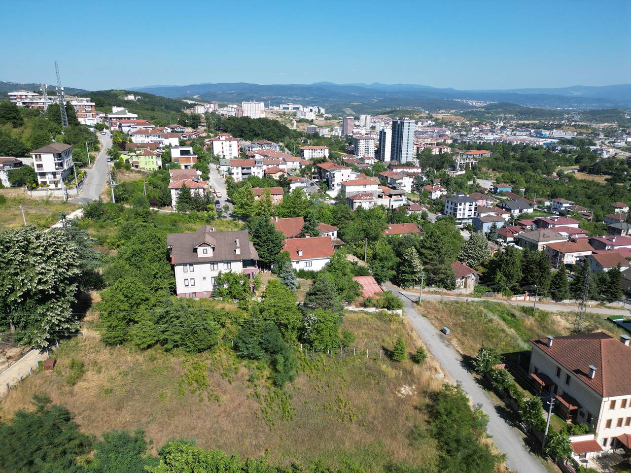 KONURALP'TE 796 M2 SATILIK ARSA 