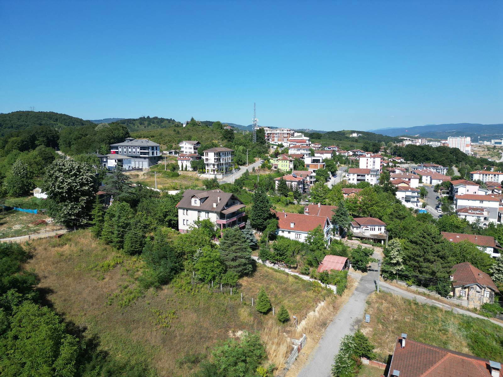 KONURALP'TE 796 M2 SATILIK ARSA 