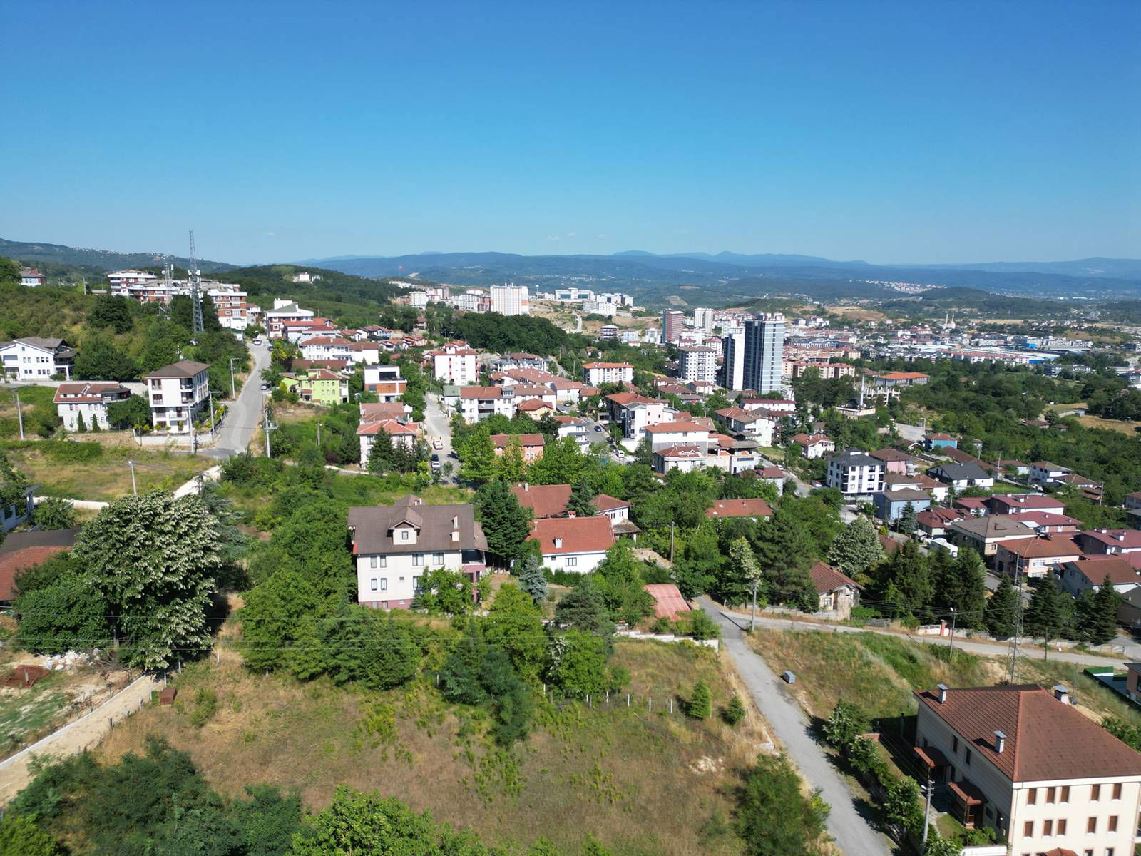 KONURALP'TE 796 M2 SATILIK ARSA 