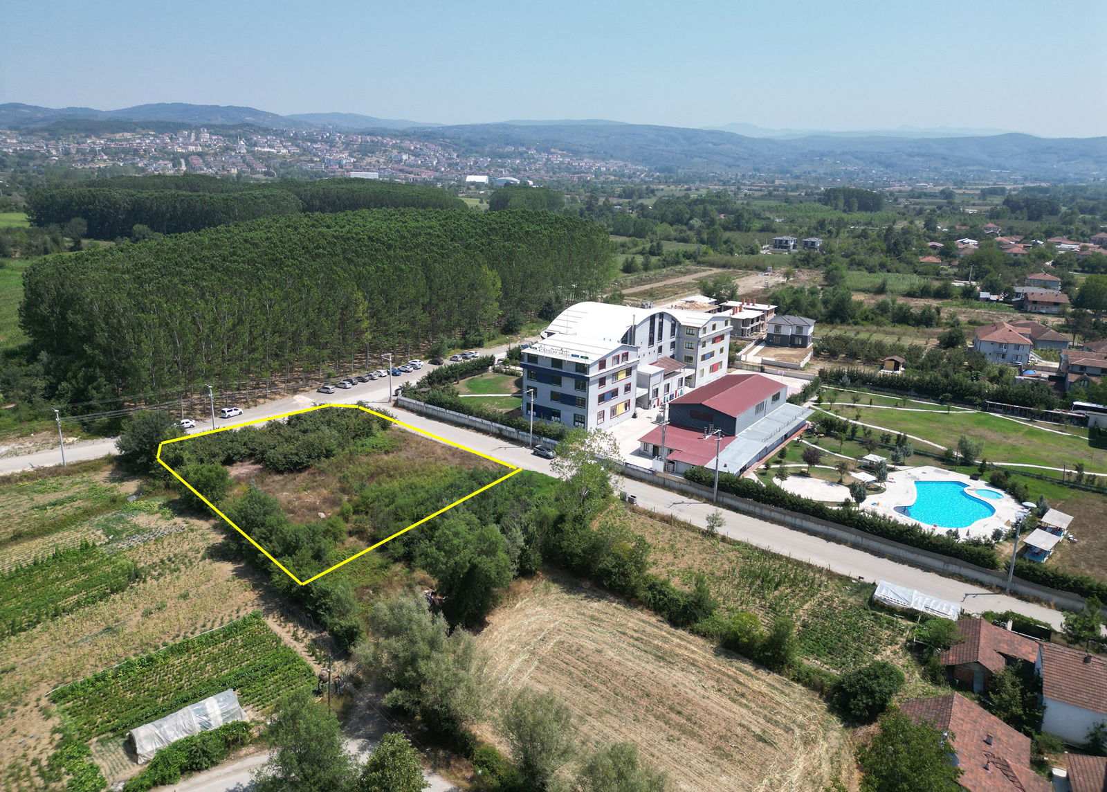 YAHYALAR MAHALLESİ'NDE 1978 M2 SATILIK ARSA