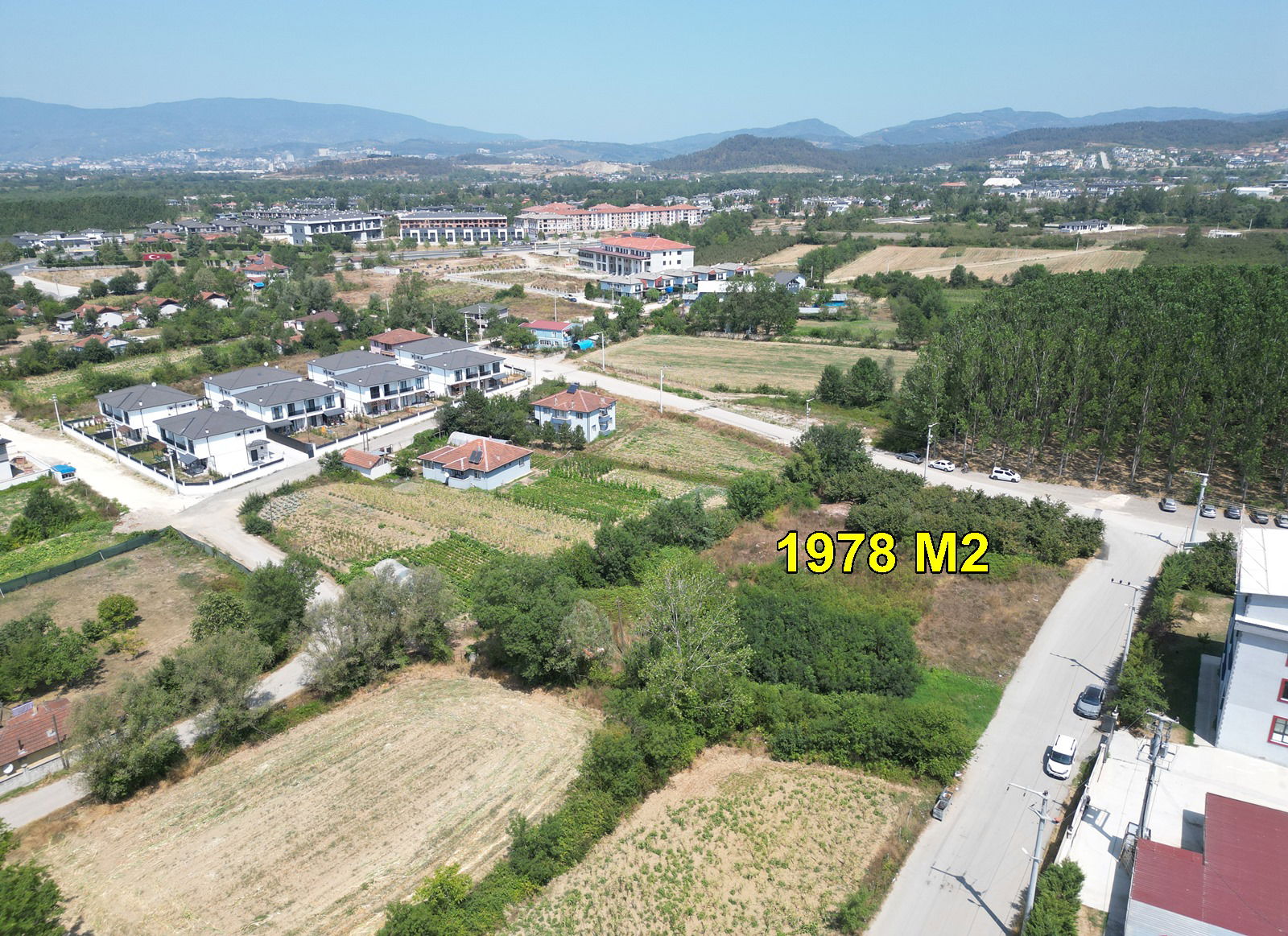 YAHYALAR MAHALLESİ'NDE 1978 M2 SATILIK ARSA