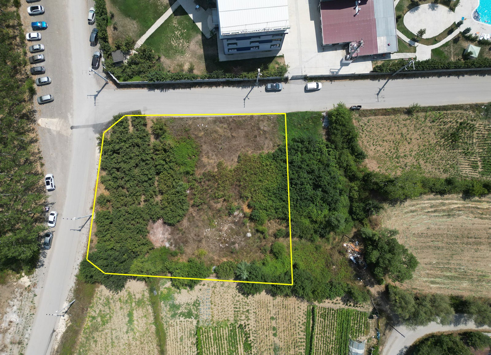 YAHYALAR MAHALLESİ'NDE 1978 M2 SATILIK ARSA