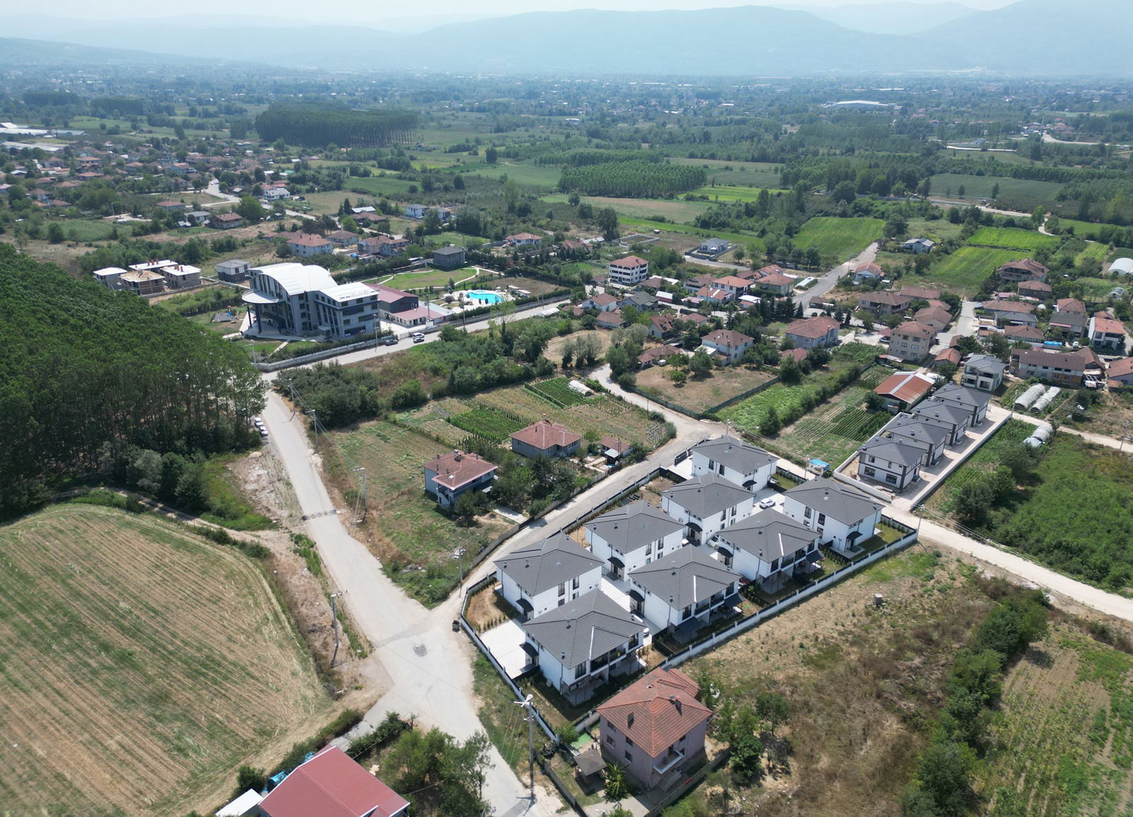 YAHYALAR MAHALLESİ'NDE 1978 M2 SATILIK ARSA