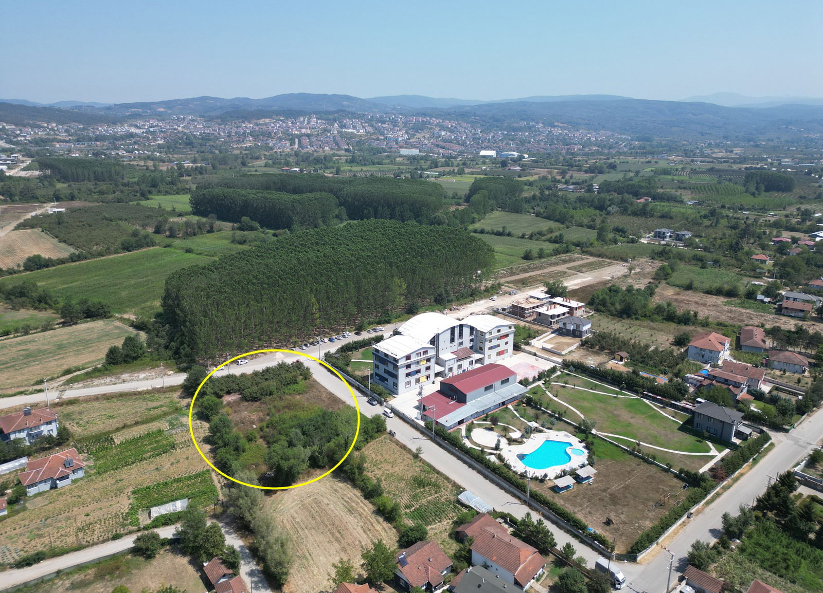 YAHYALAR MAHALLESİ'NDE 1978 M2 SATILIK ARSA