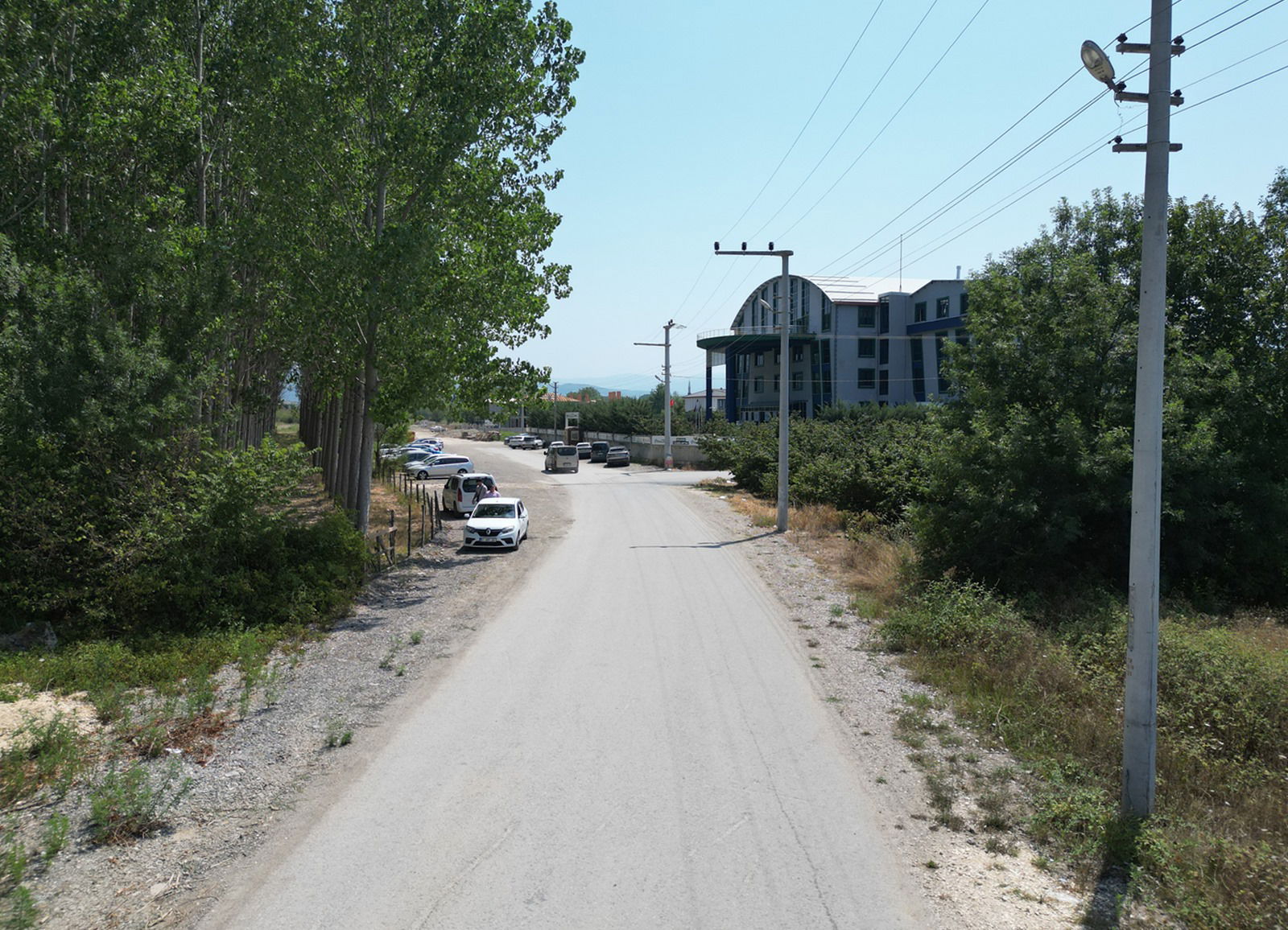 YAHYALAR MAHALLESİ'NDE 1978 M2 SATILIK ARSA